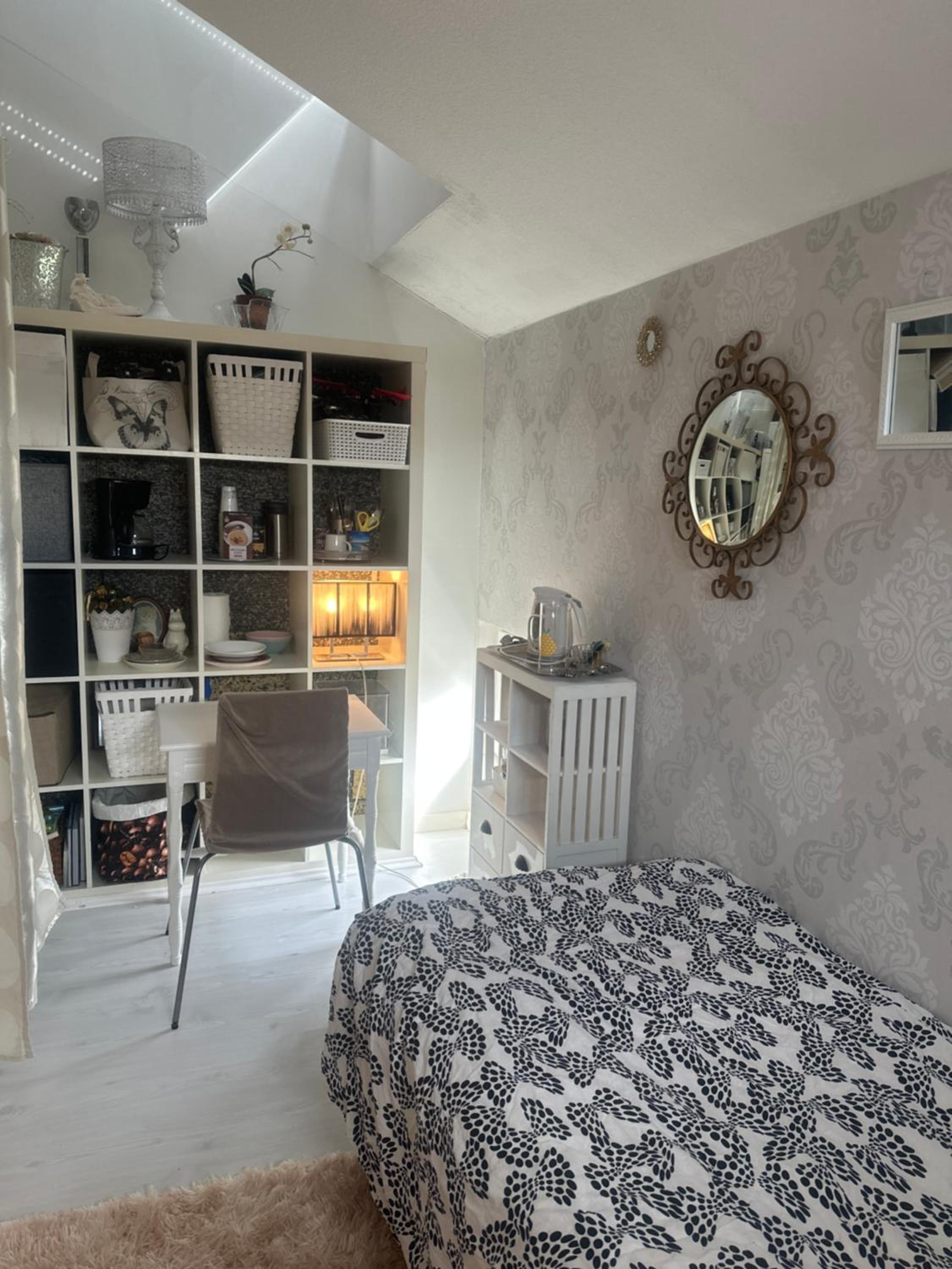 Small guest room