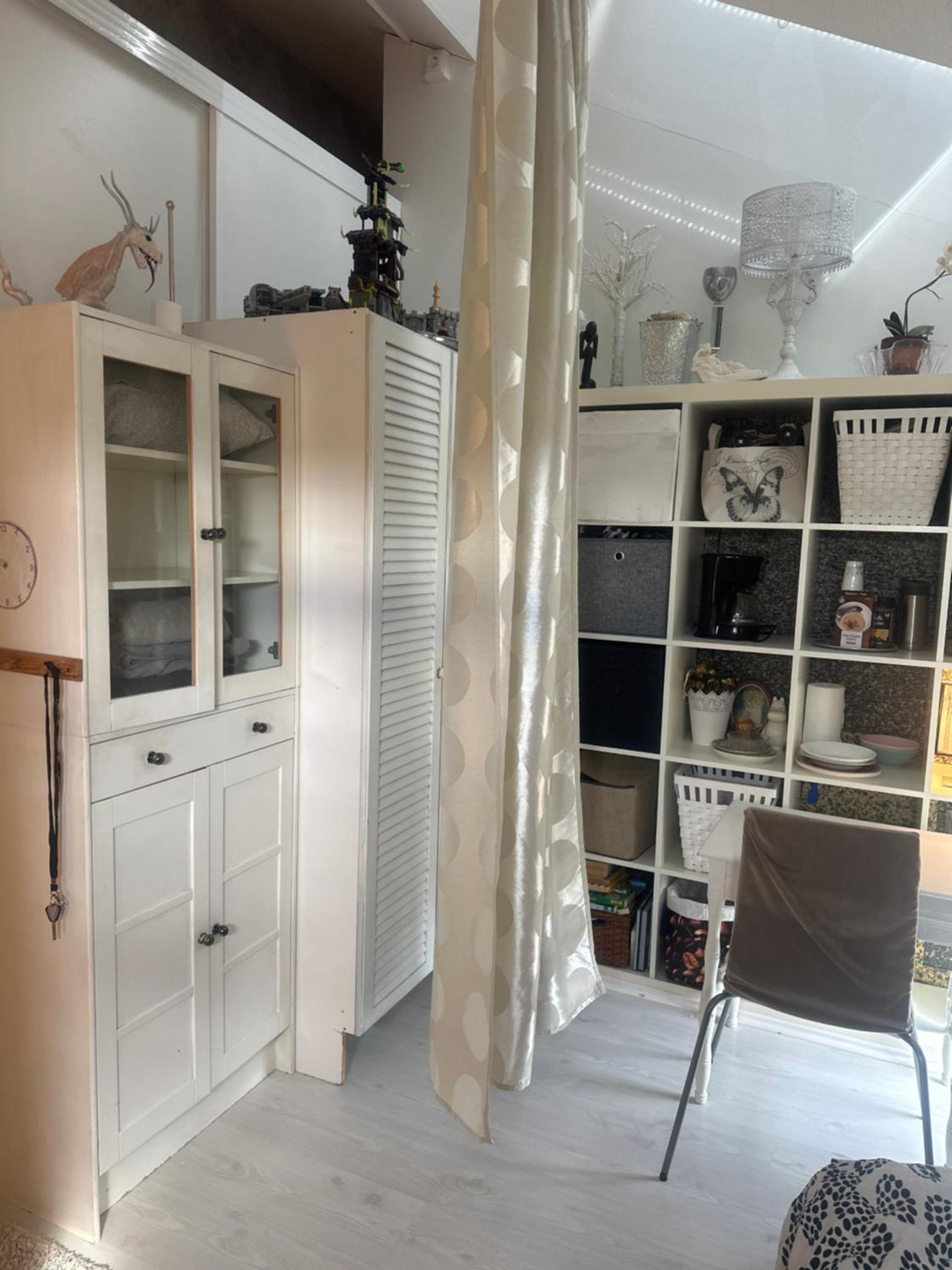 Small guest room