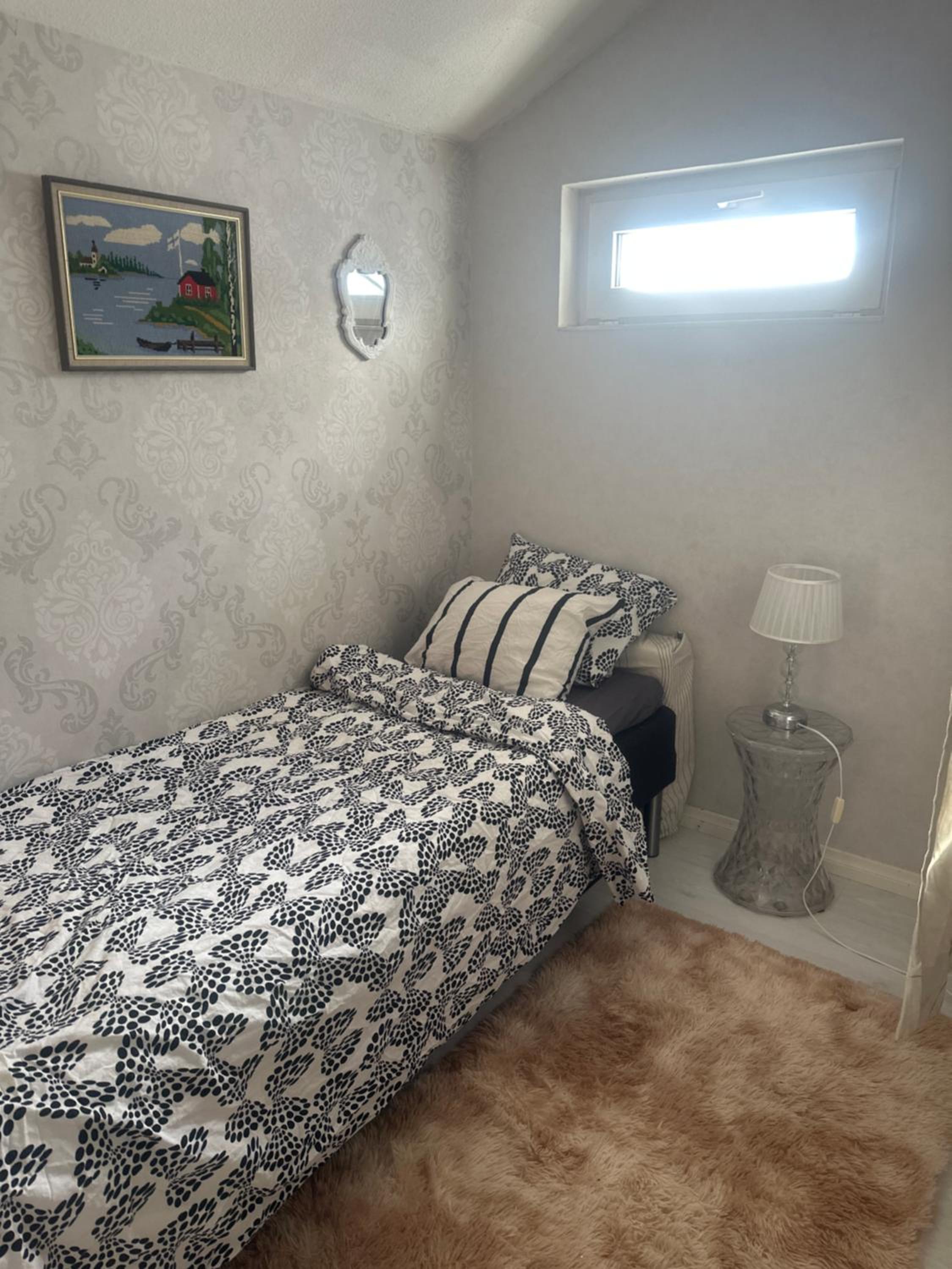 Small guest room