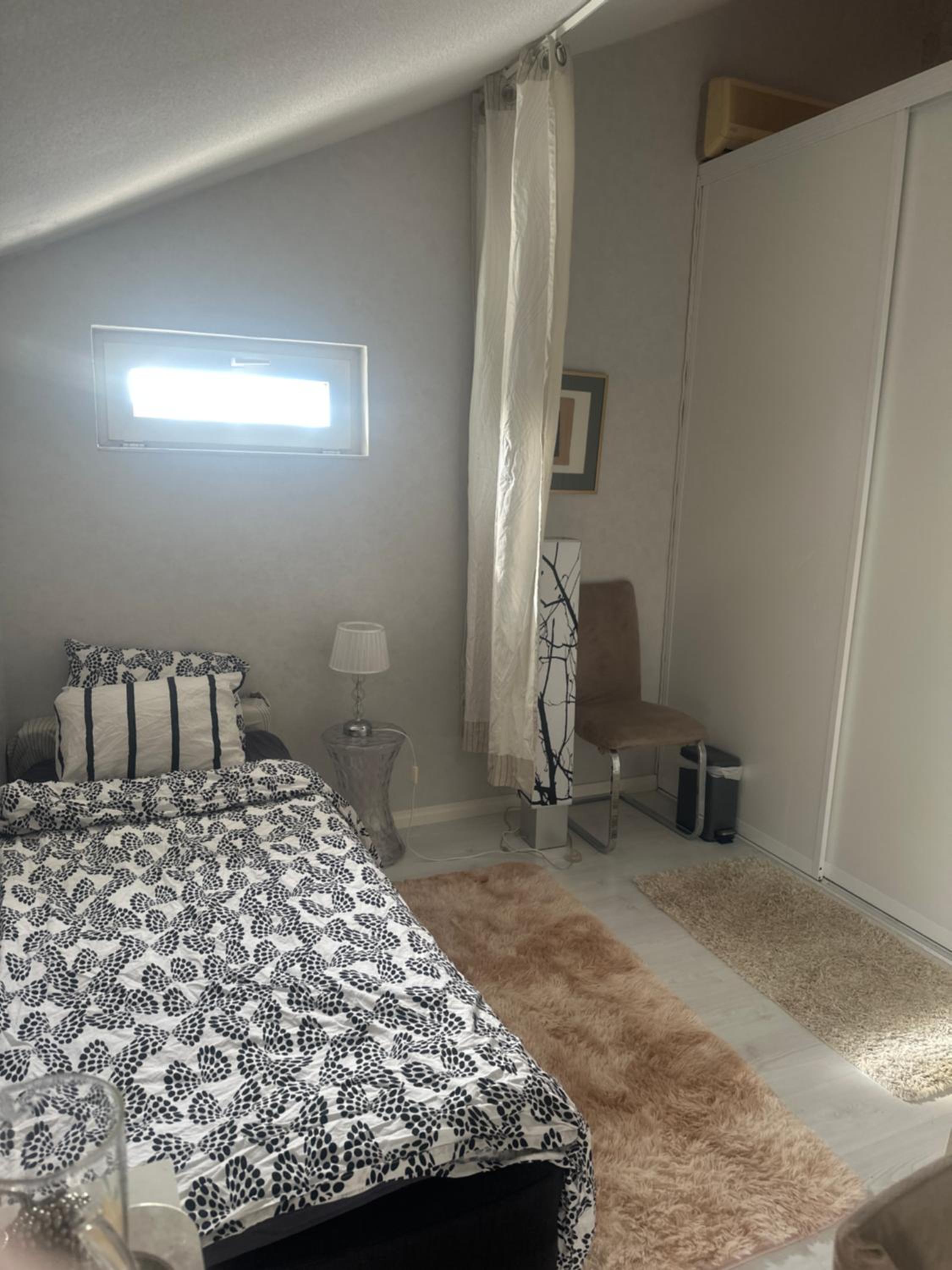 Small guest room