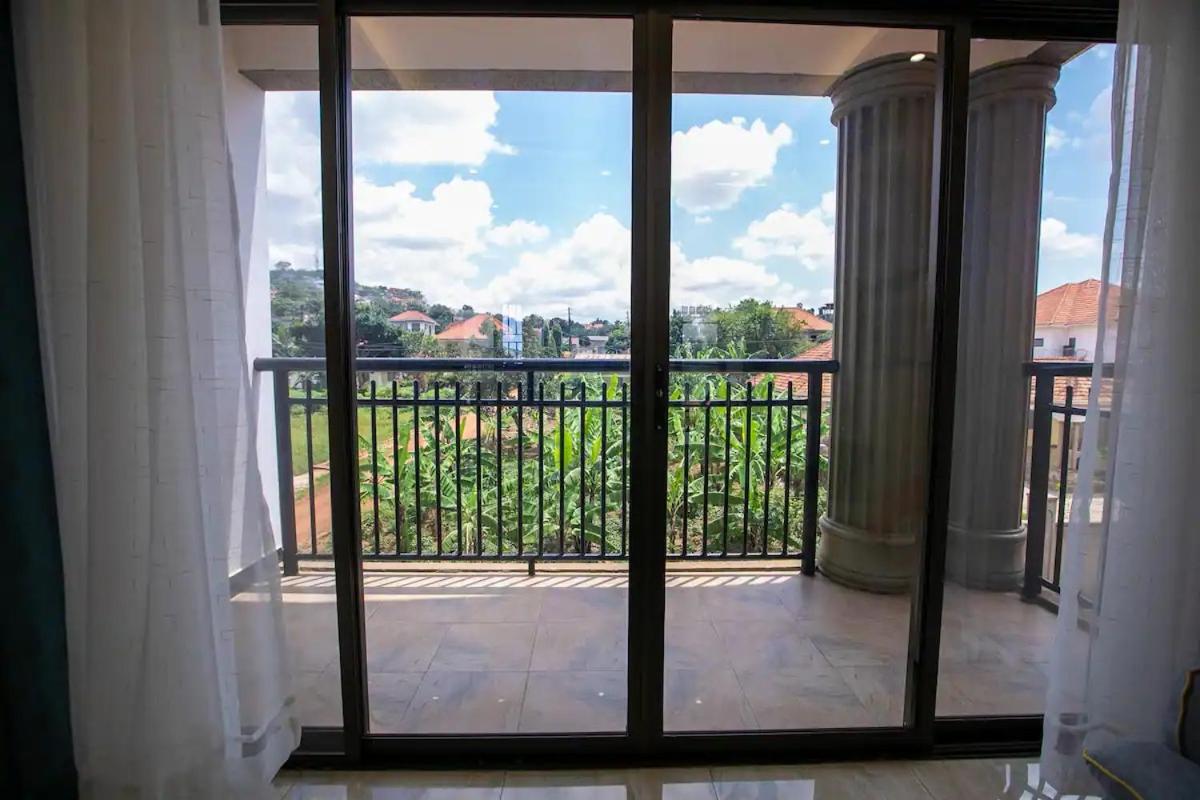Gazman Dweling Louges Uganda view 4