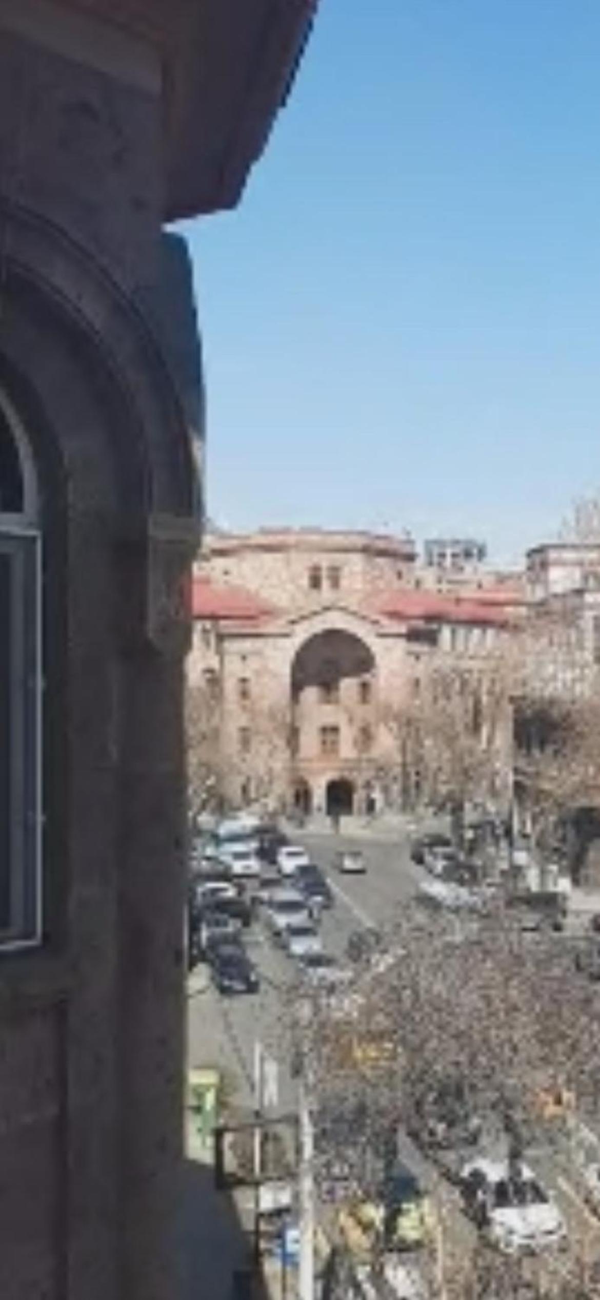Apartment in the middle of square