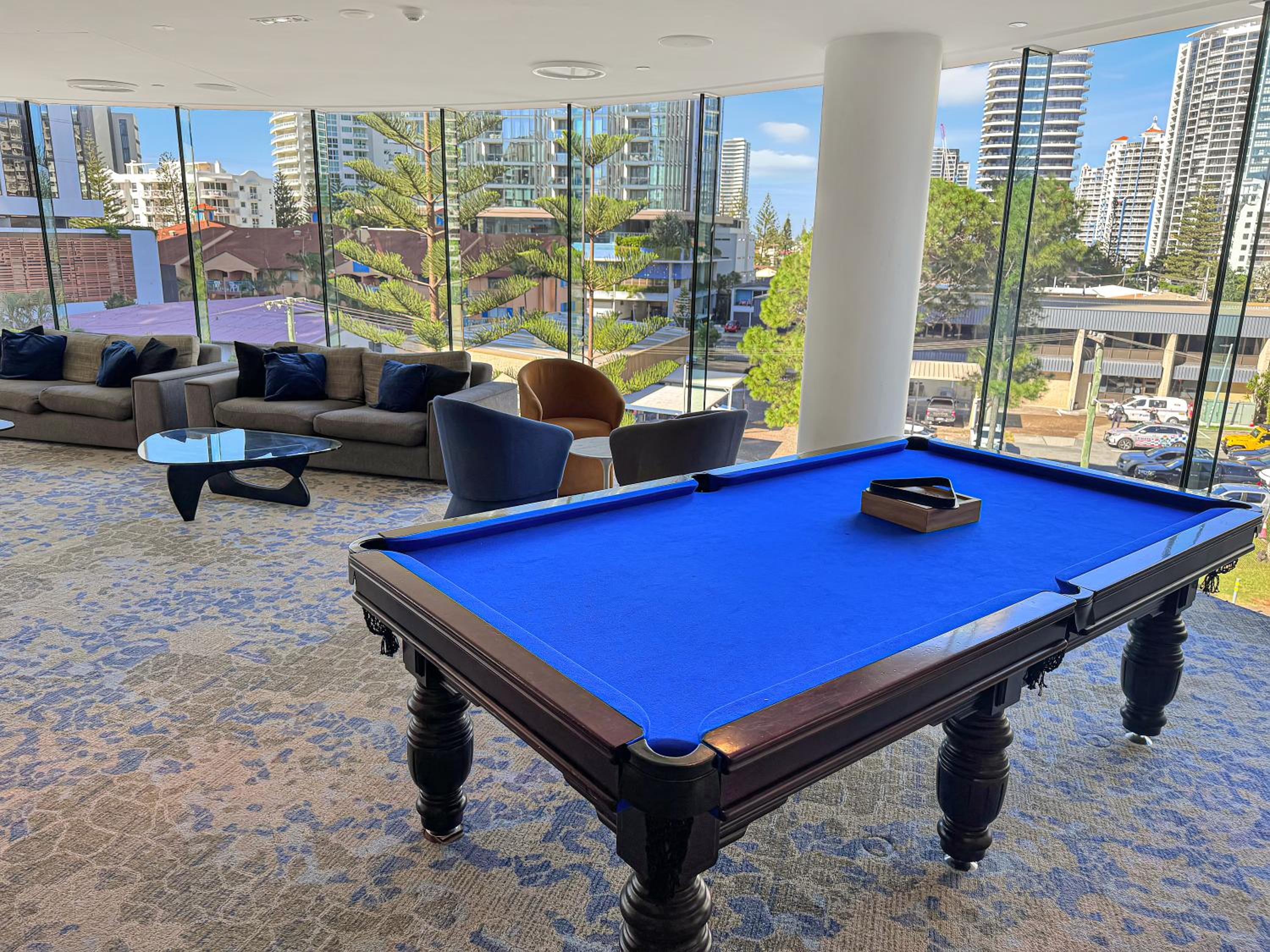 Oracle 28th floor Tower 2 Ocean views! - GC Getaways