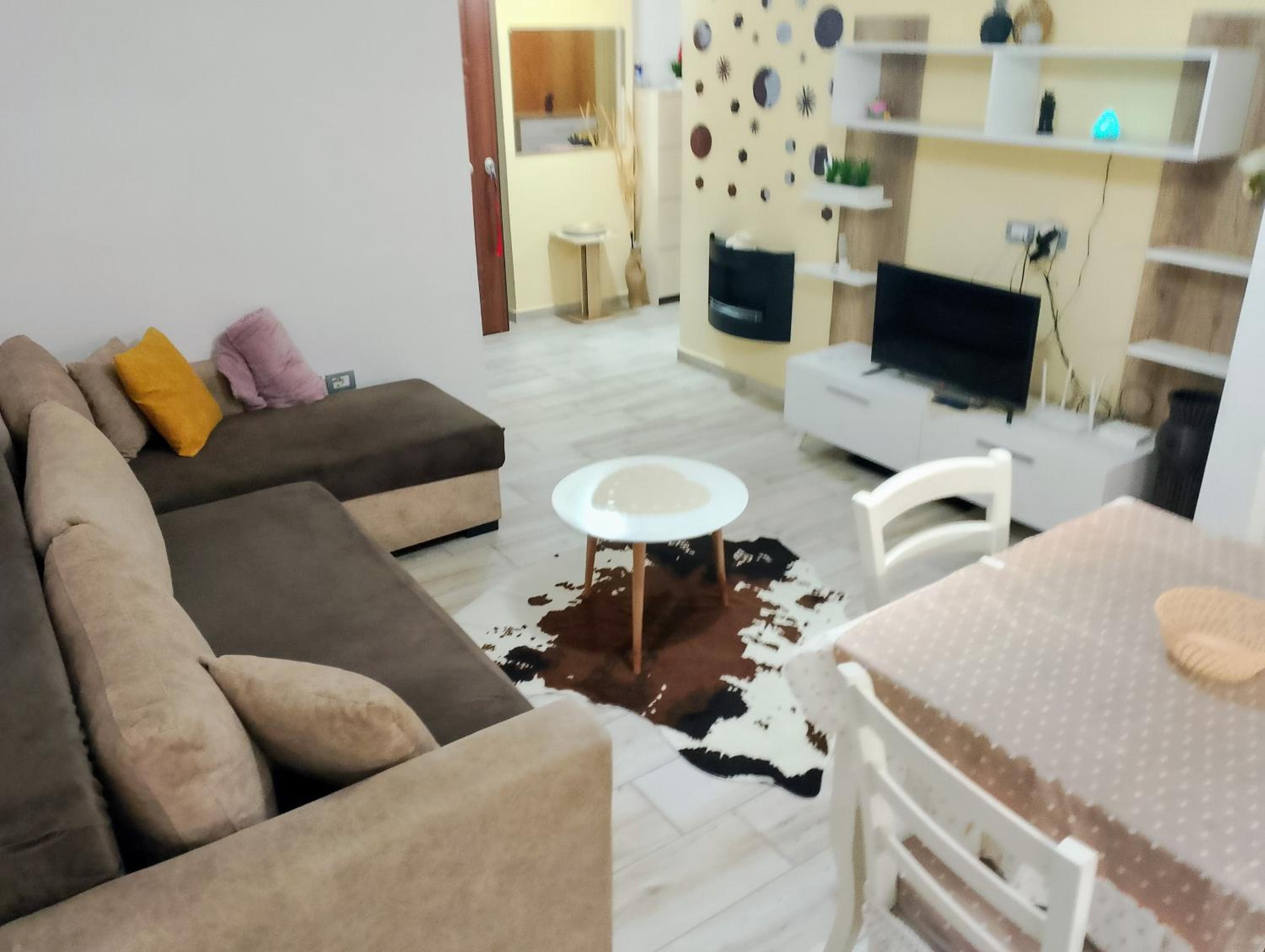 ASIA APARTMENTS