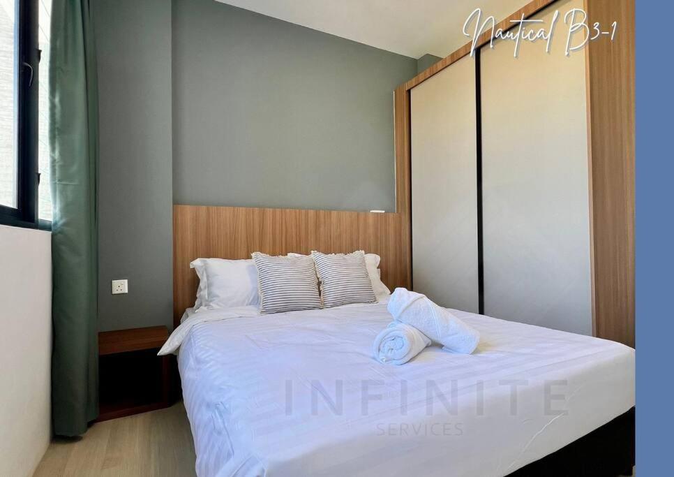 Roxy Sematan Beach Apartment 2BR or Studio photo 8