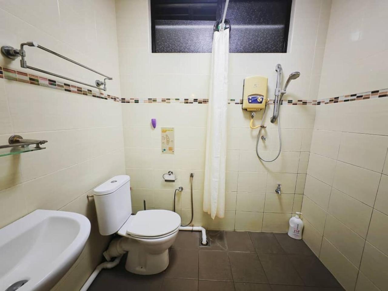12 George town 6room terrace gurney heritage adventist hospital restaurant shopping mall photo 8