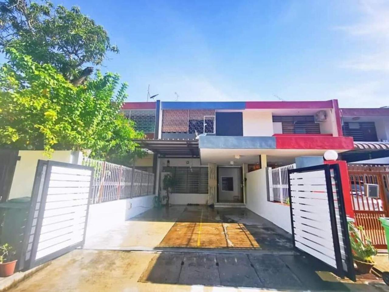 12 George town 6room terrace gurney heritage adventist hospital restaurant shopping mall photo 1