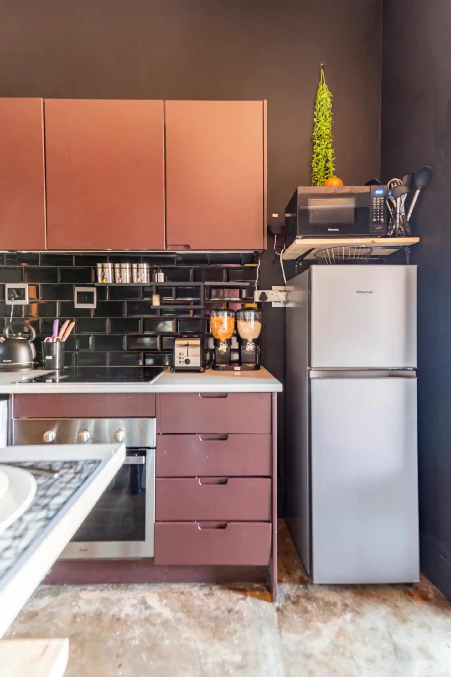 Johannesburg Maboneng Designer Apartment with City Views - Full Backup Water & Electric