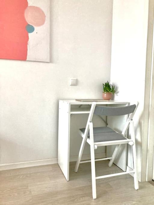 Hidden gem apartment In 10min everywhere view 5