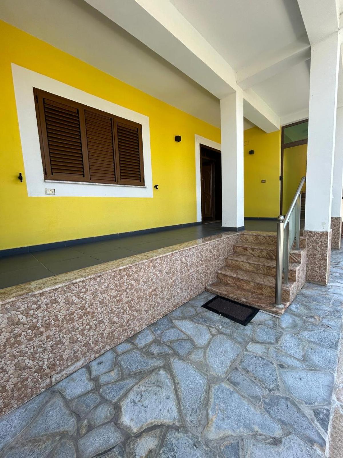Tota apartments