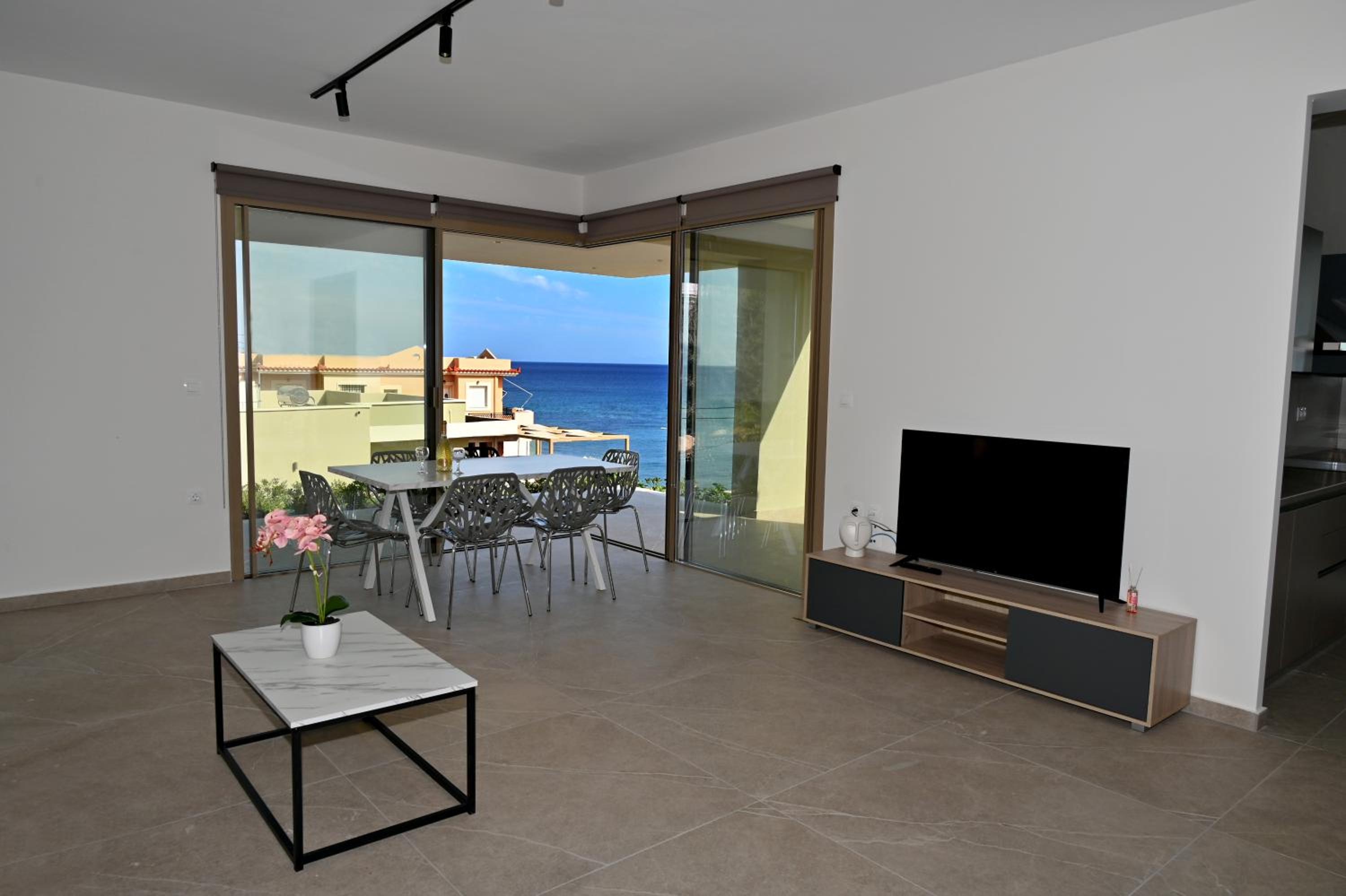 Koumpis Residences