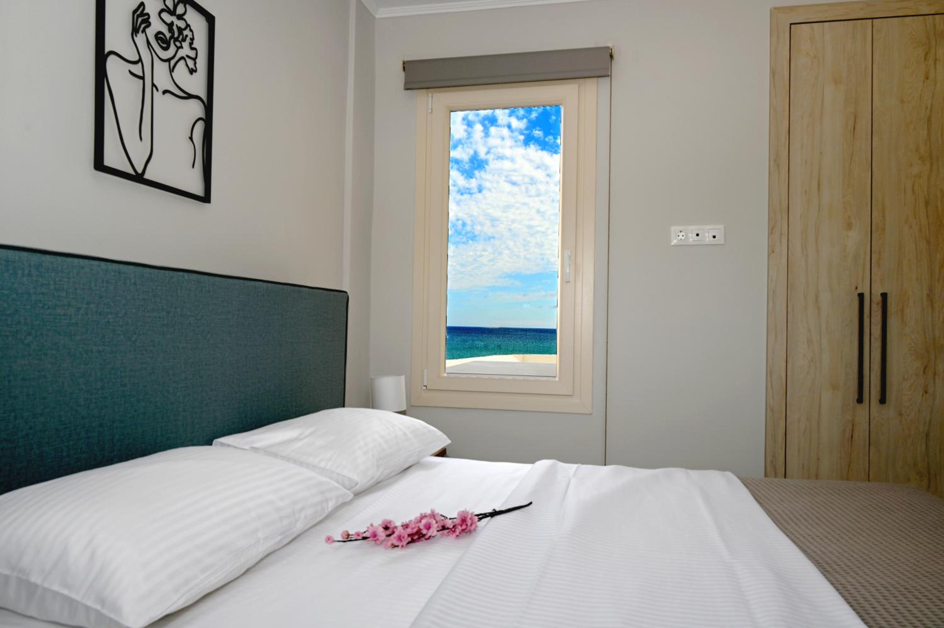 Koumpis Residences