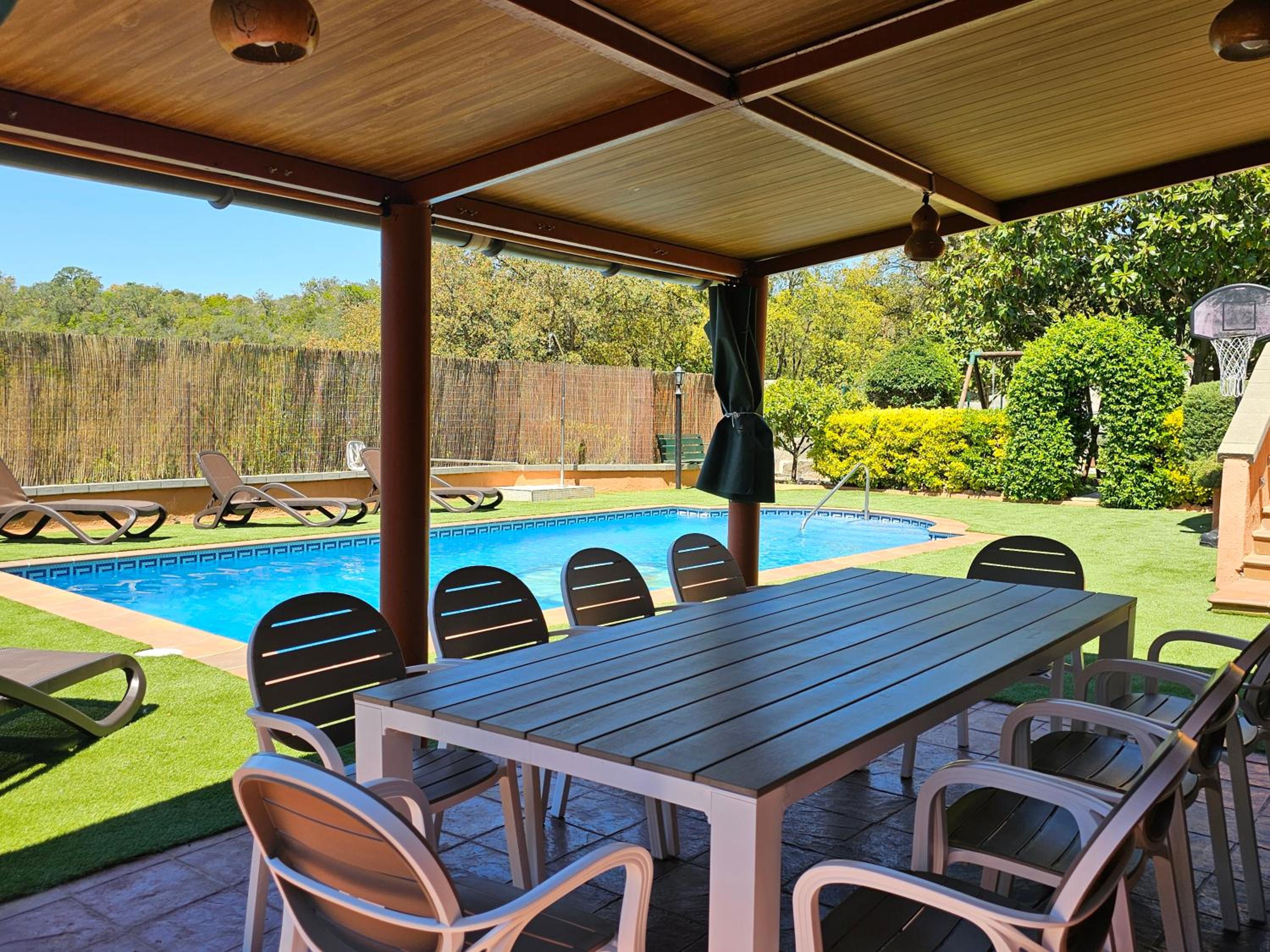 VILLA ARBUCIES with private pool