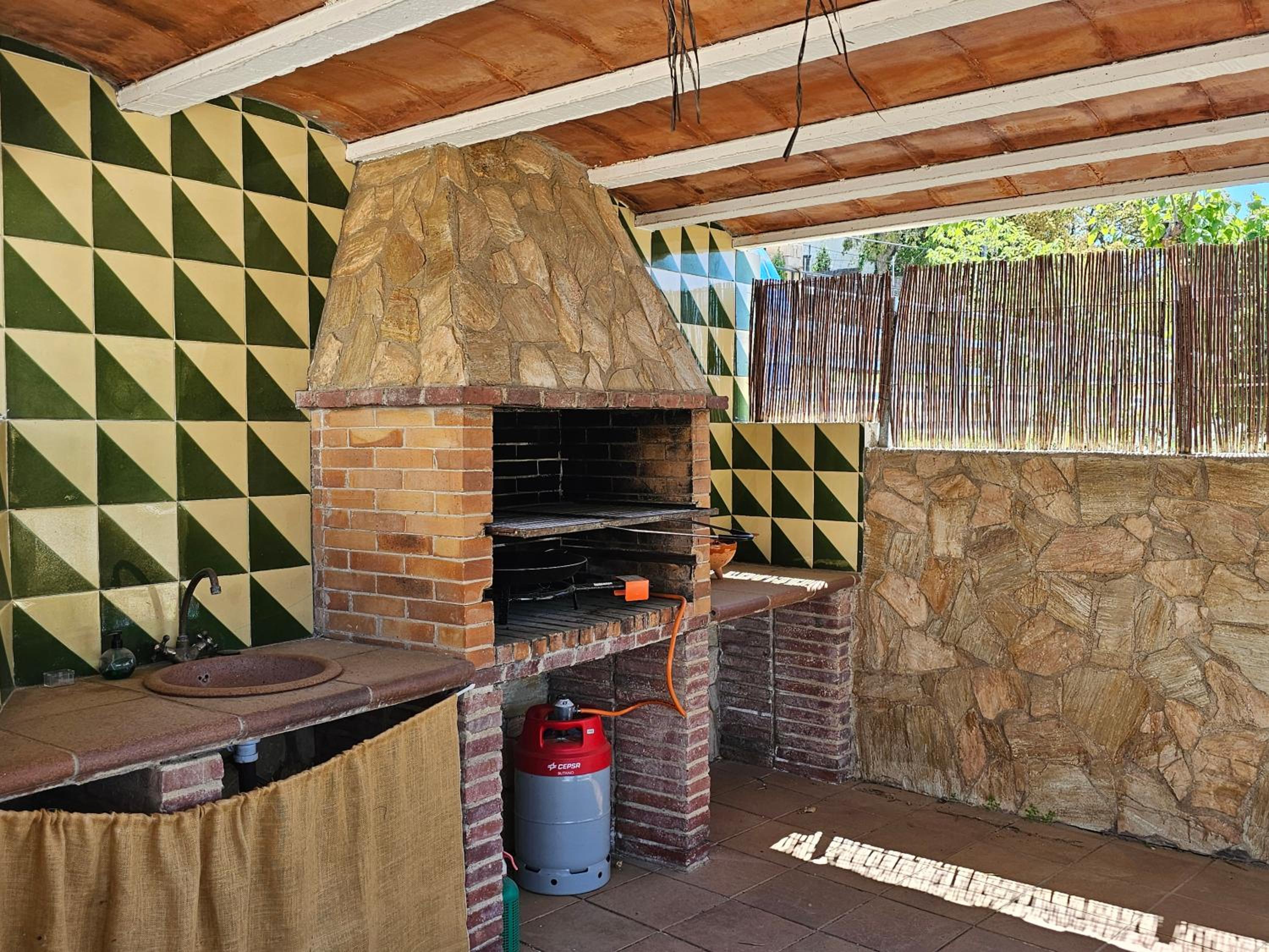 VILLA ARBUCIES with private pool