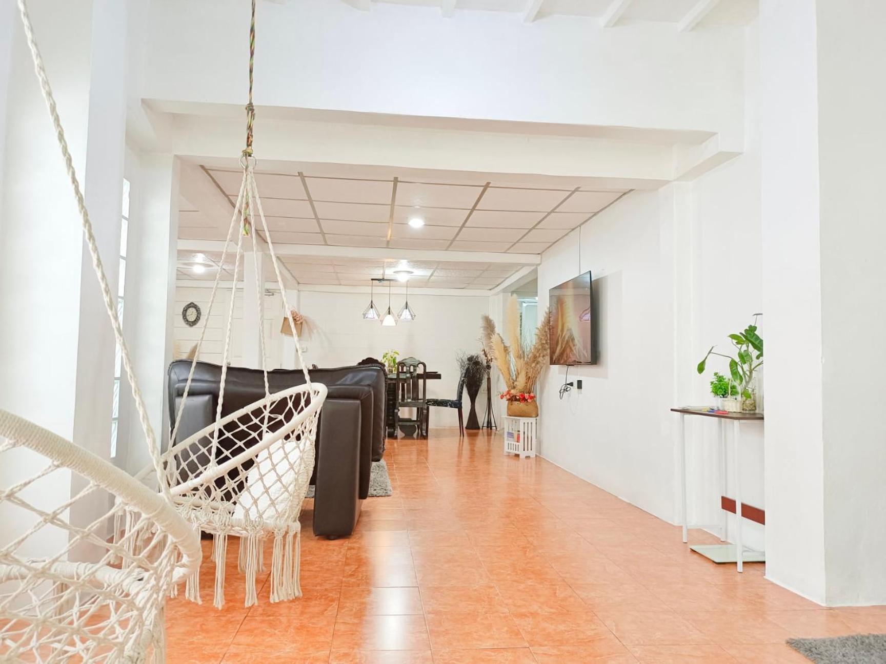 Getaway Villa Bangkok - 4 Bedroom,6 Beds and 5 Bathroom