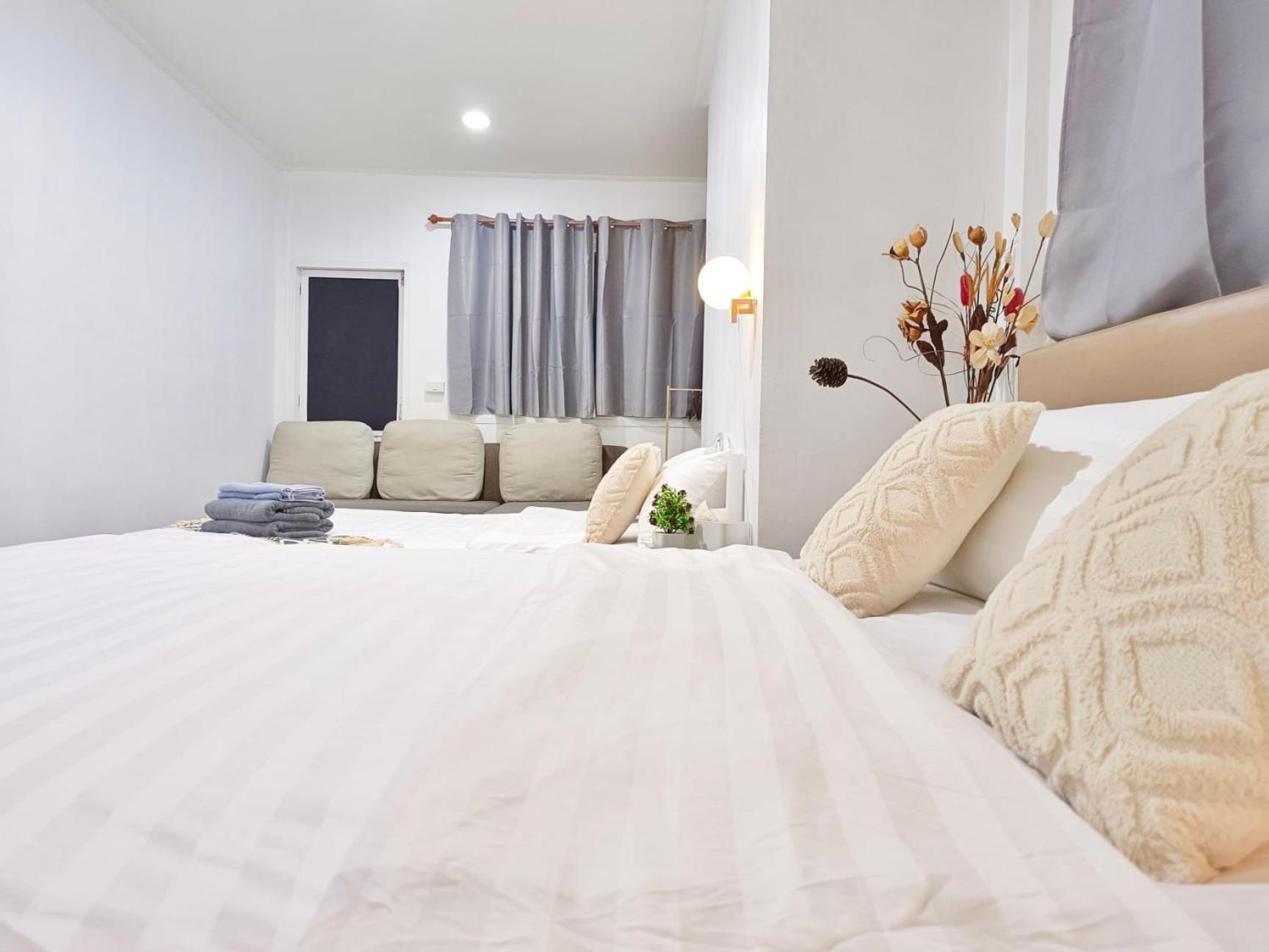 Getaway Villa Bangkok - 4 Bedroom,6 Beds and 5 Bathroom