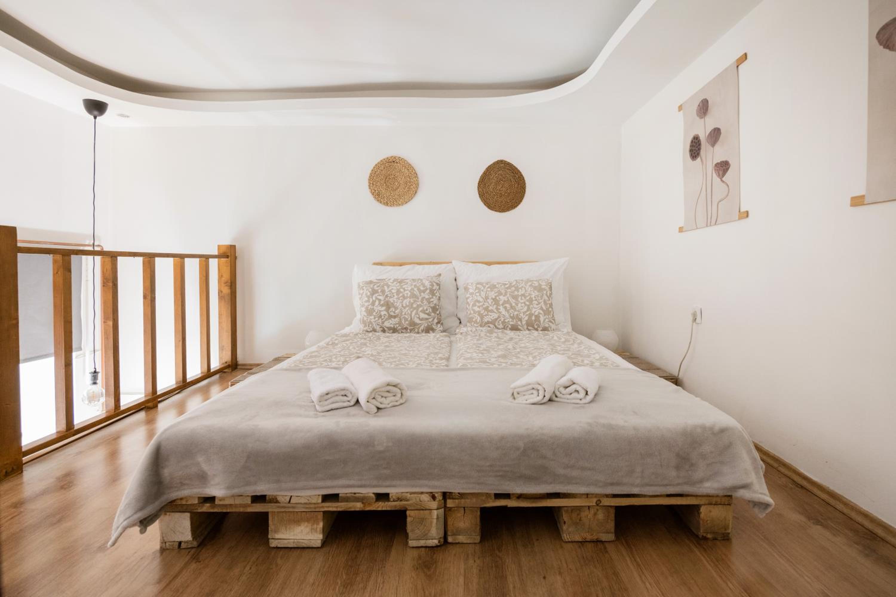 Stylish Natural Apartment with SAUNA - Heroes Square