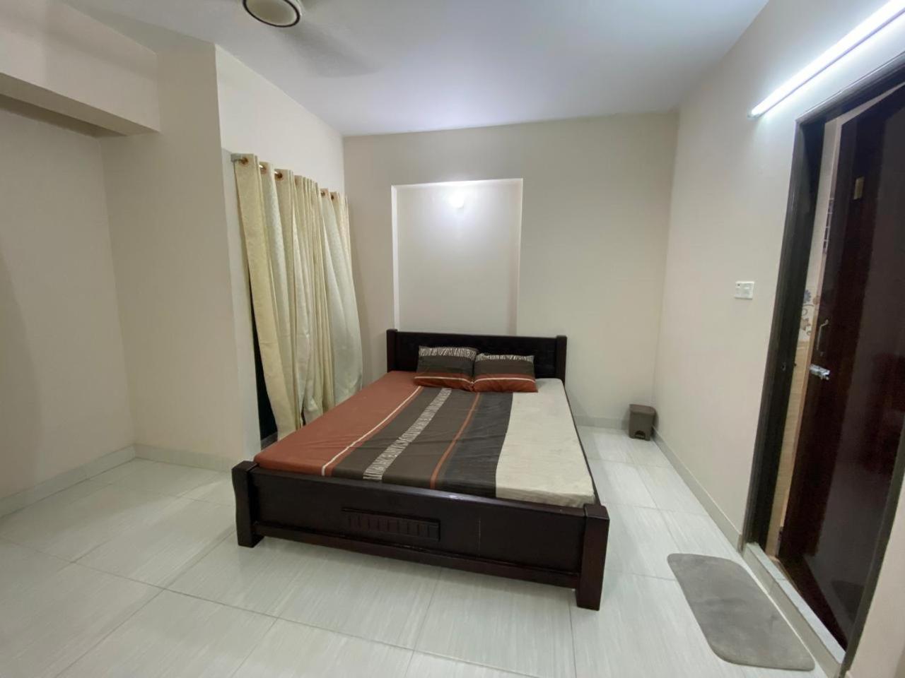 Service Apartment