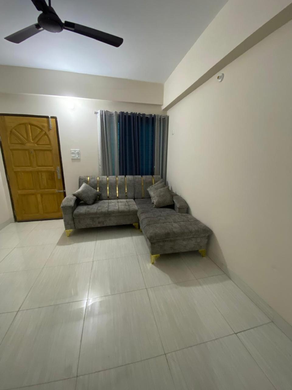 Service Apartment