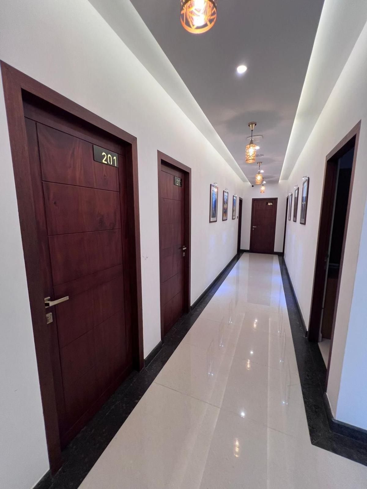 Royale Revera view 3