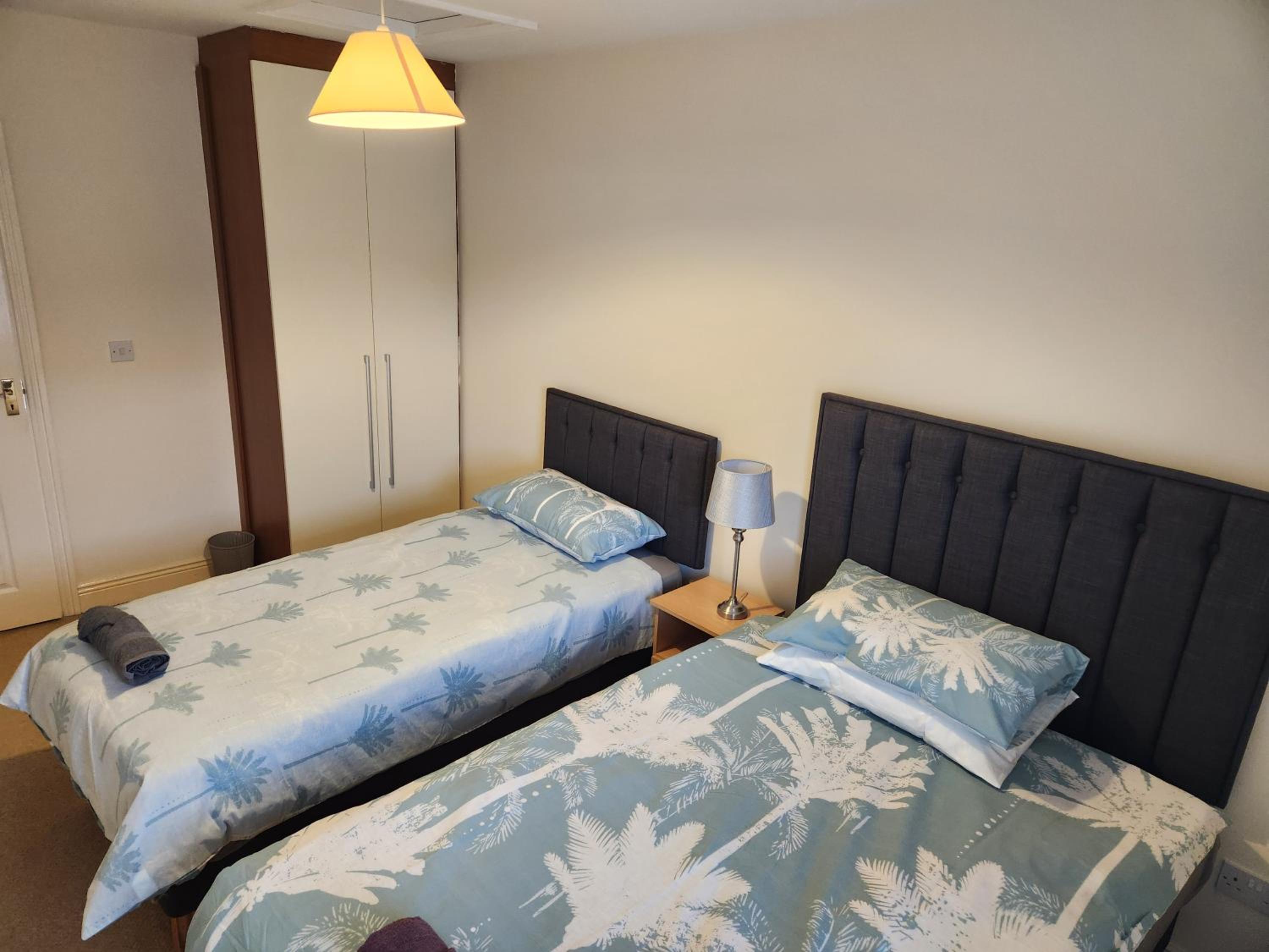 Nice Dublin 3 bedrooms near Airport & Dublin City 7people