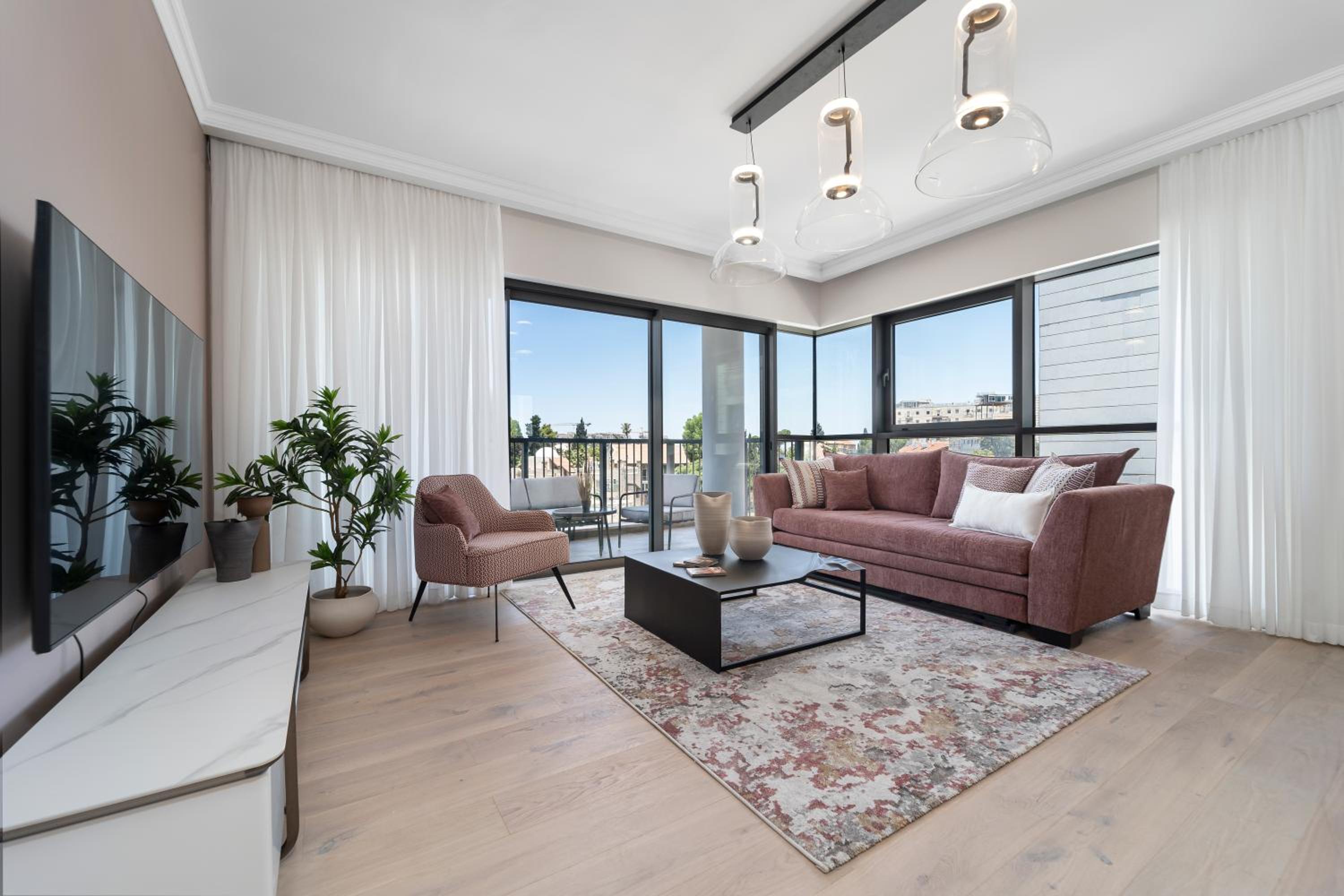 Luxury 2BDR In The Heart Of Jerusalem view 3