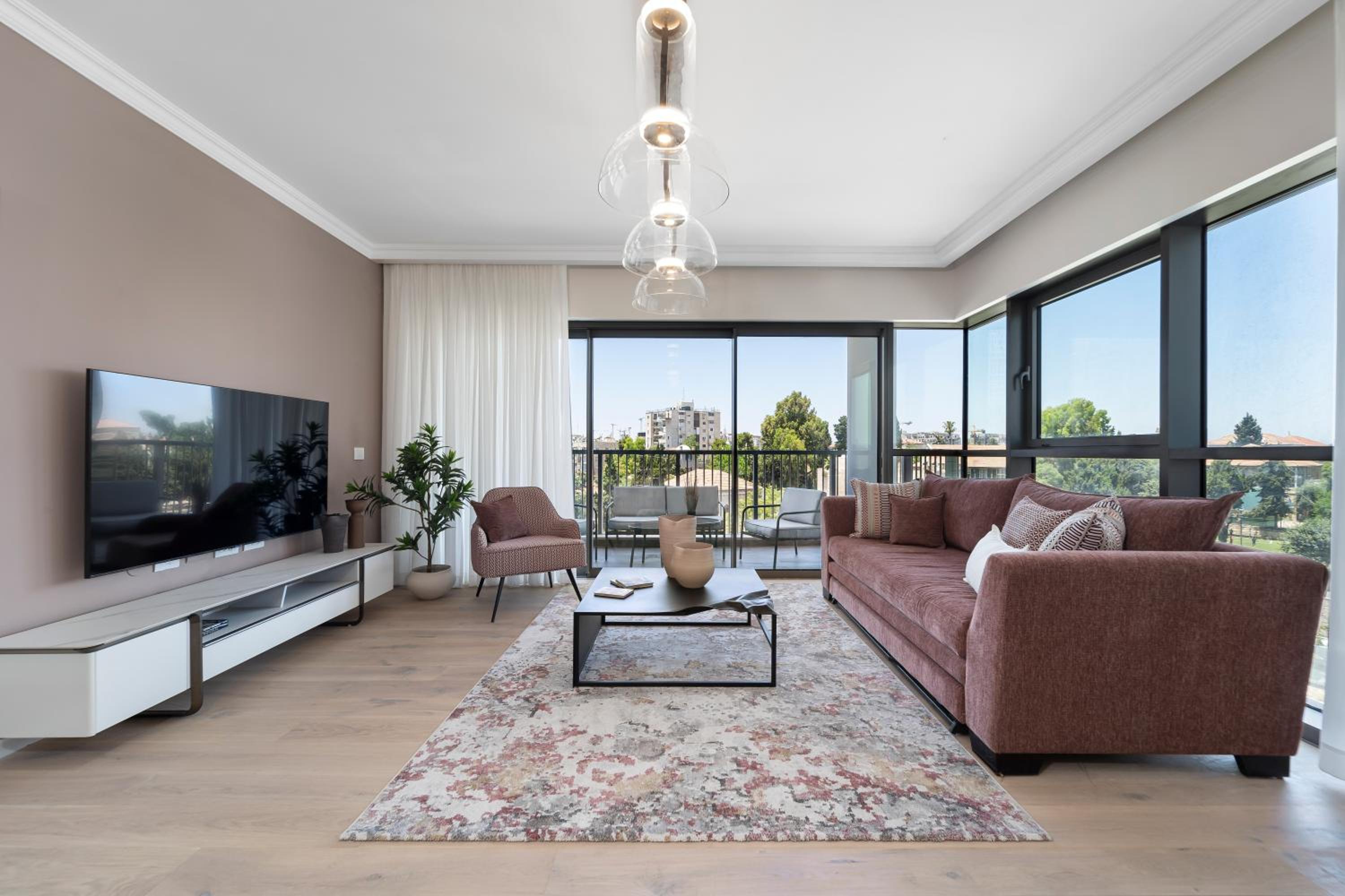 Luxury 2BDR In The Heart Of Jerusalem view 4