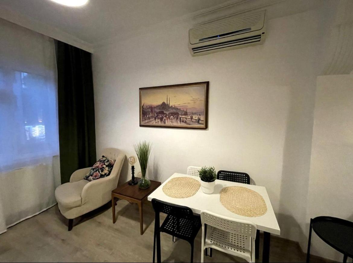 Hotel Antique - Image 97