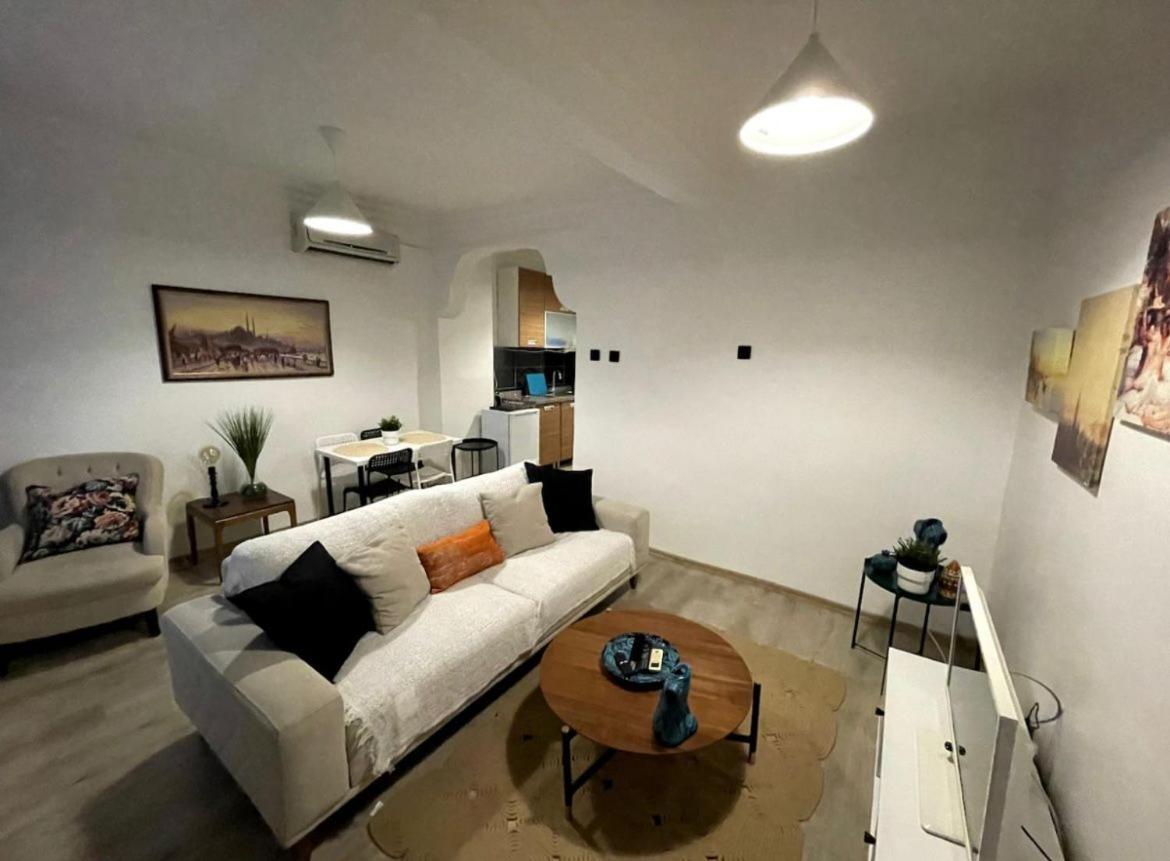 Hotel Antique - Image 70