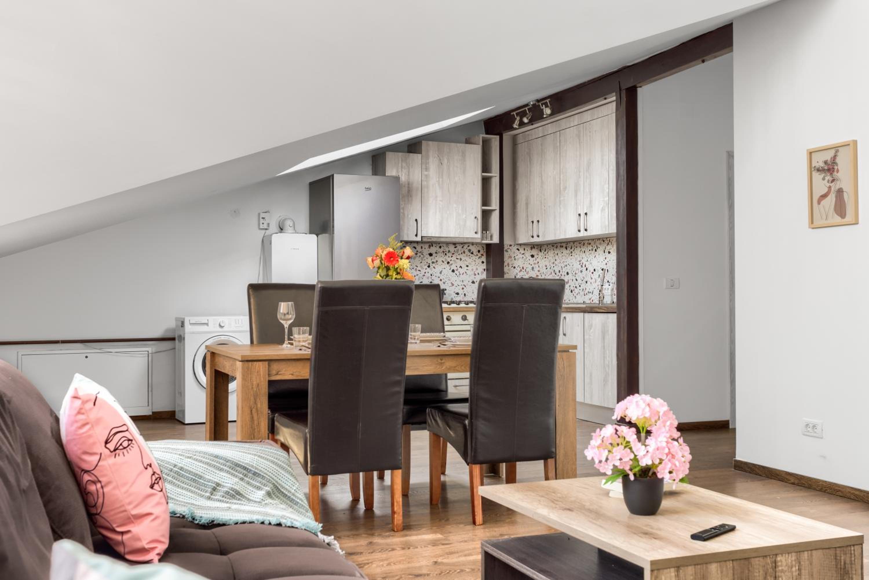 ARI Central Grand SkyView - Family Apartment