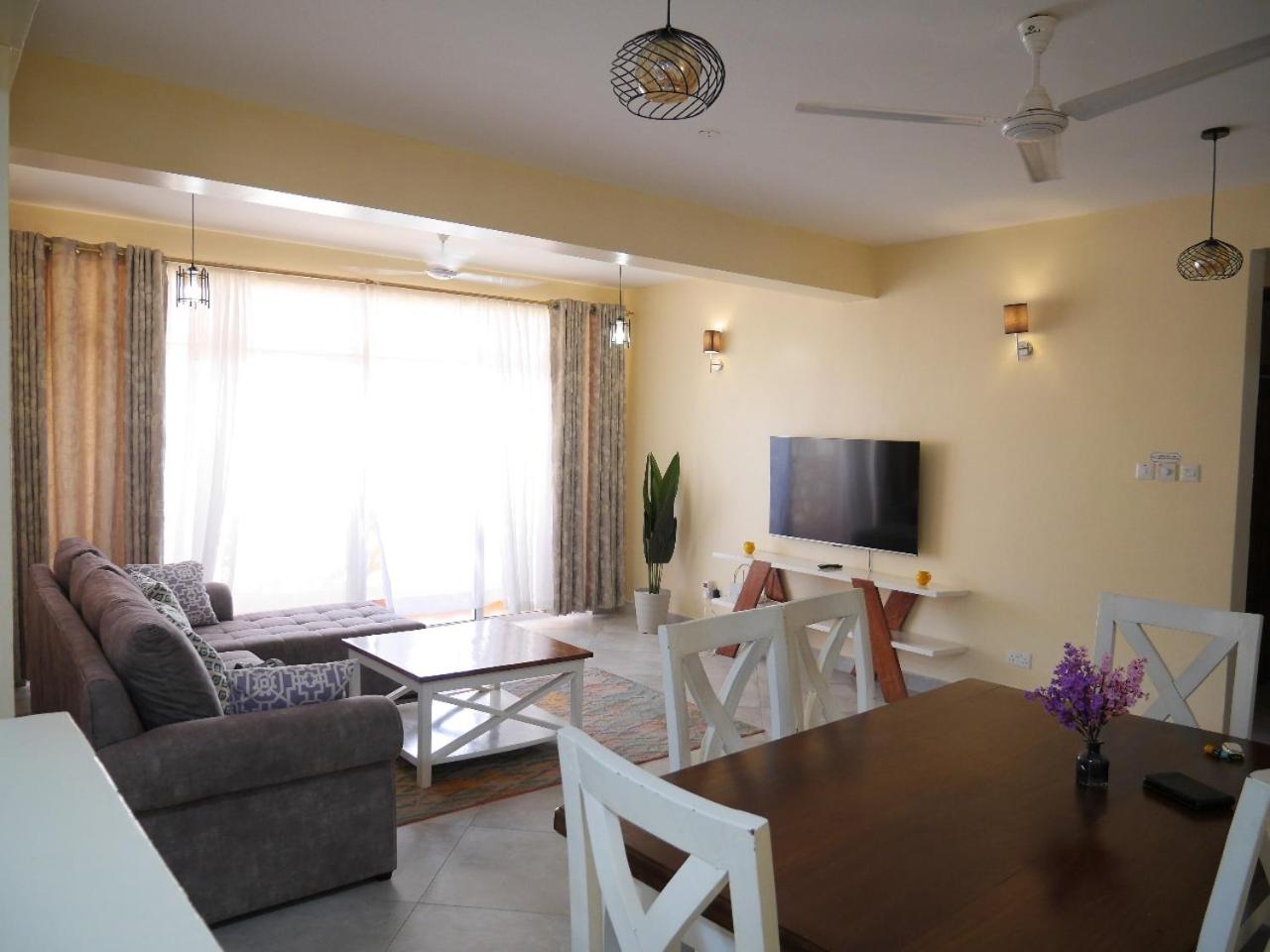3 Bedrooms Mulu view 3