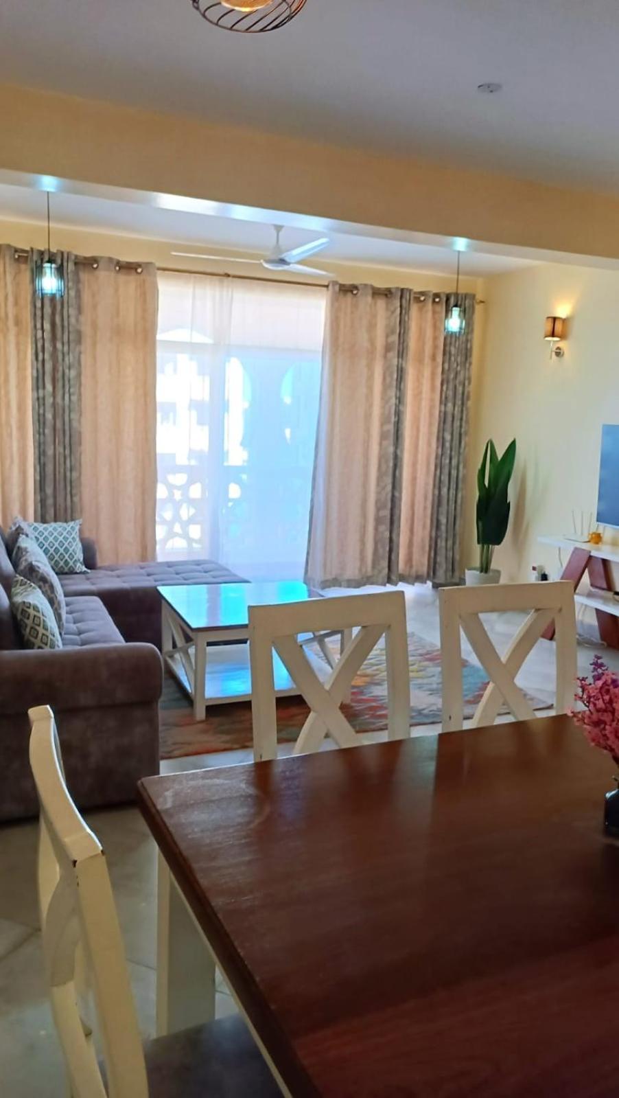 3 Bedrooms Mulu view 5