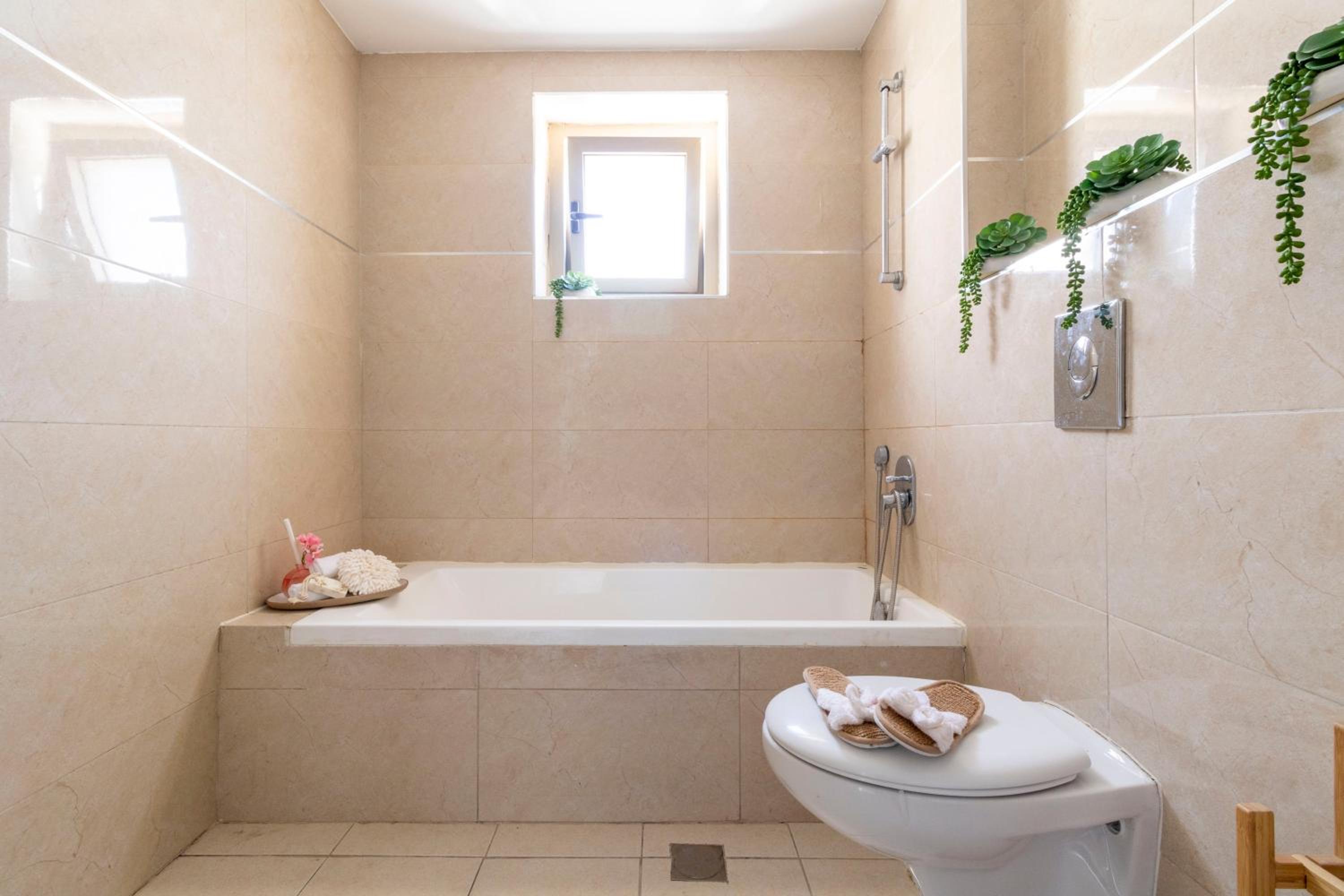 Stylish 1 Bedrooms Parking At City Gate view 4