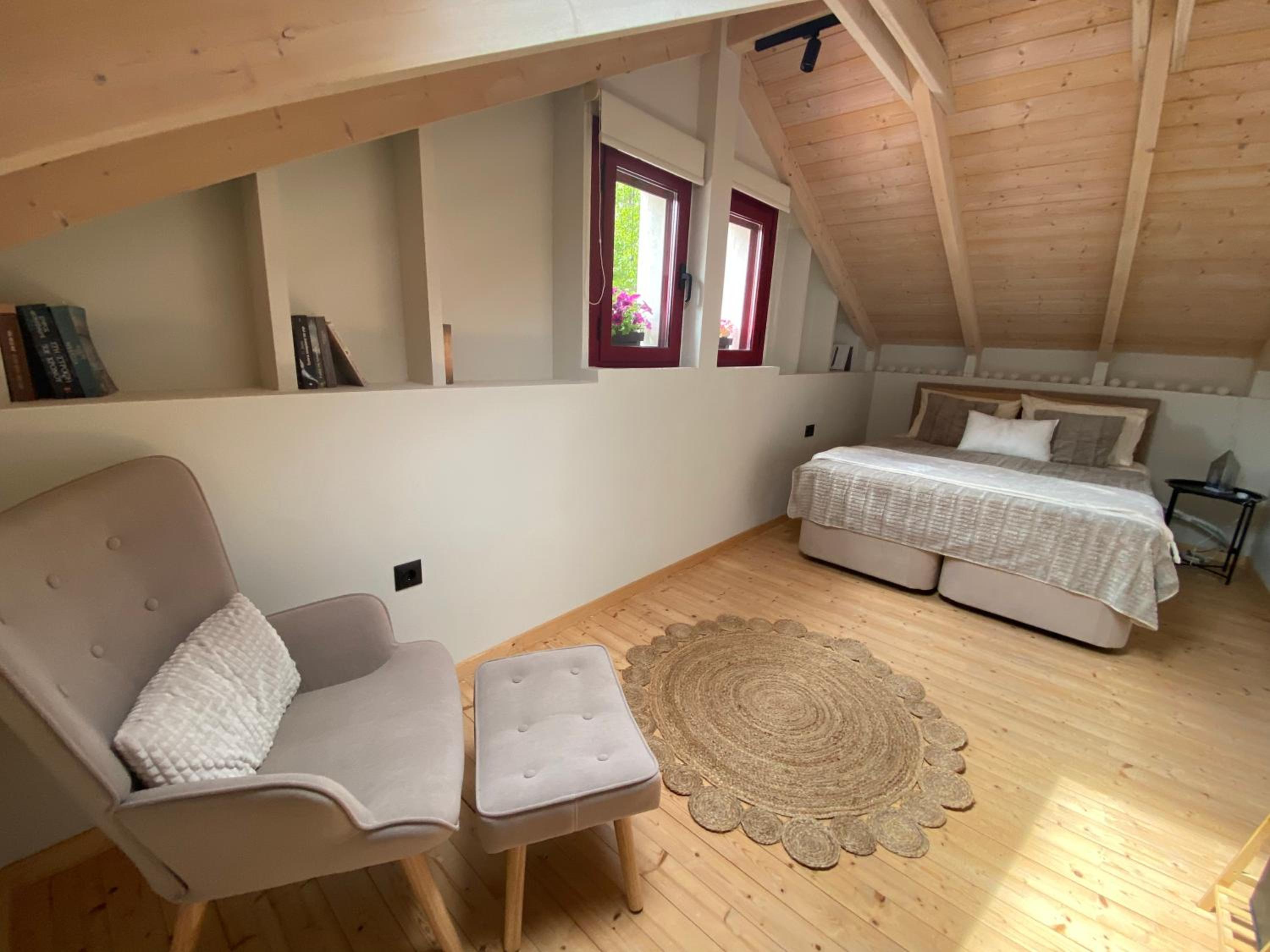 Robola Retreat Cottage view 3