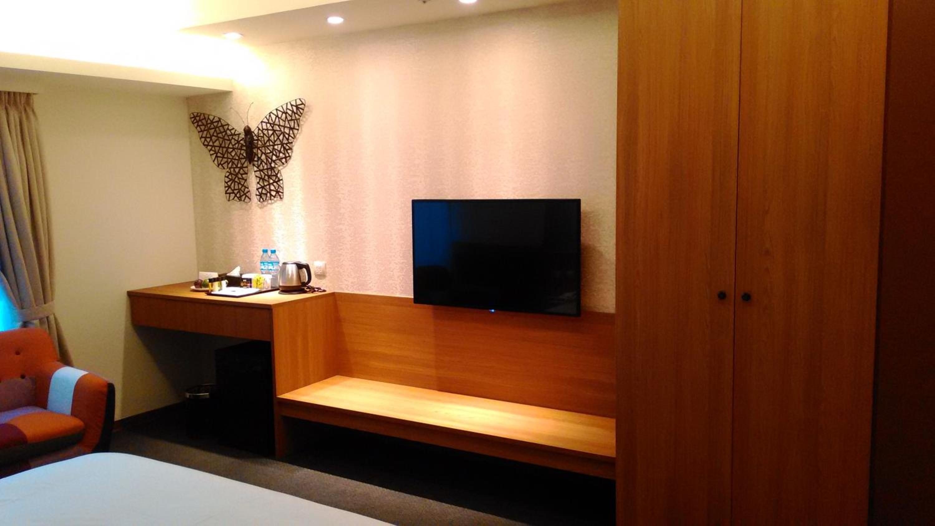 Walker Hotel. Ximen