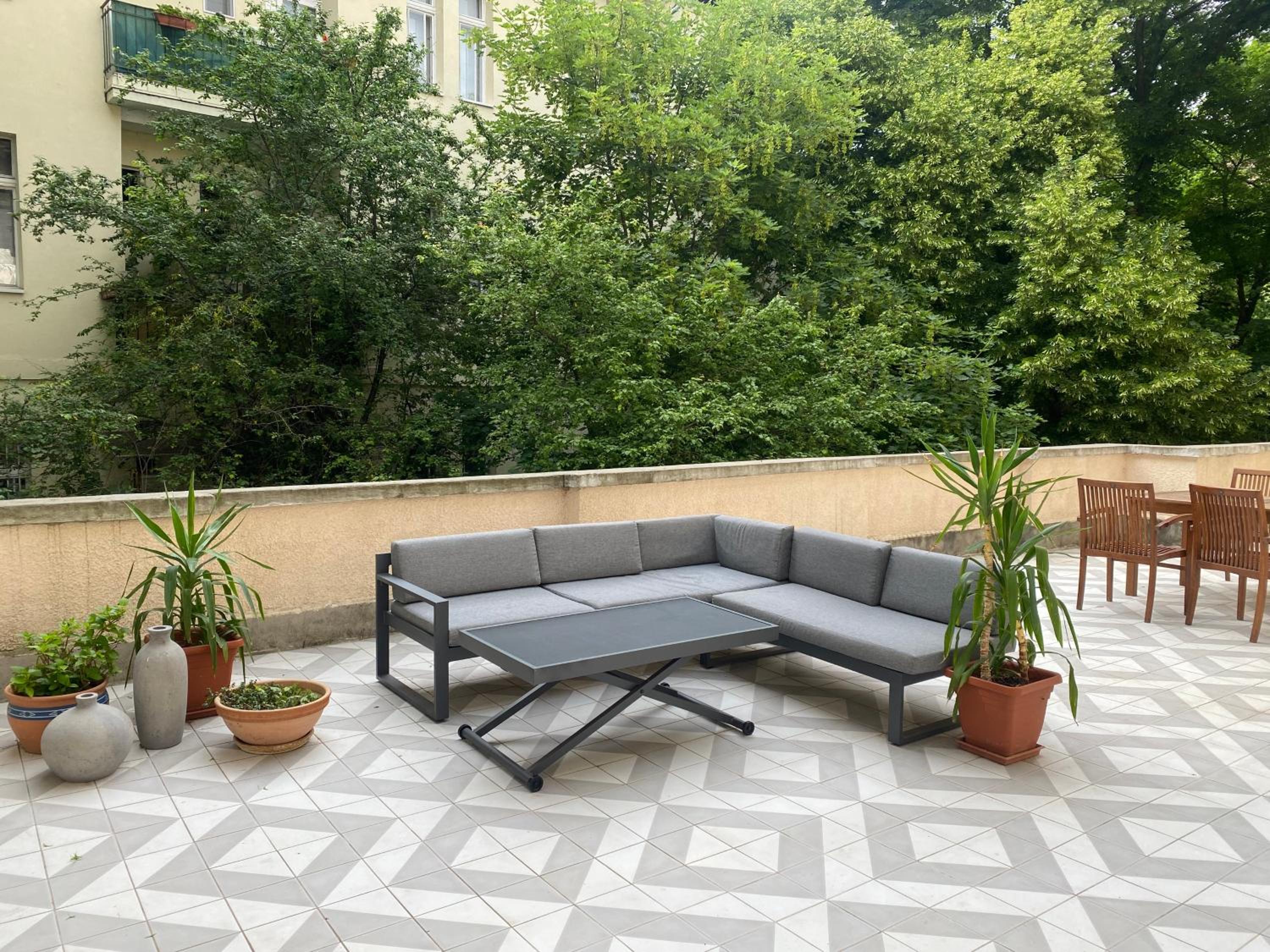 Superb Studio plus 40 sqm Terrace in the Greens of Buda City Centre view 4