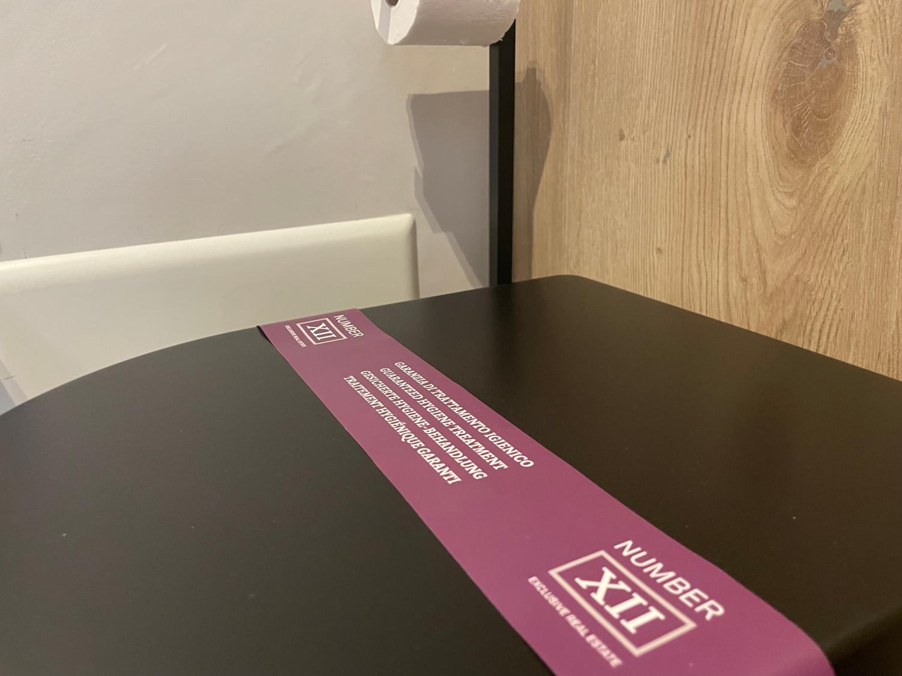 Spacious Modern Fully equipped Apartment in Monumental Building - Parking - Historical Centre photo 4