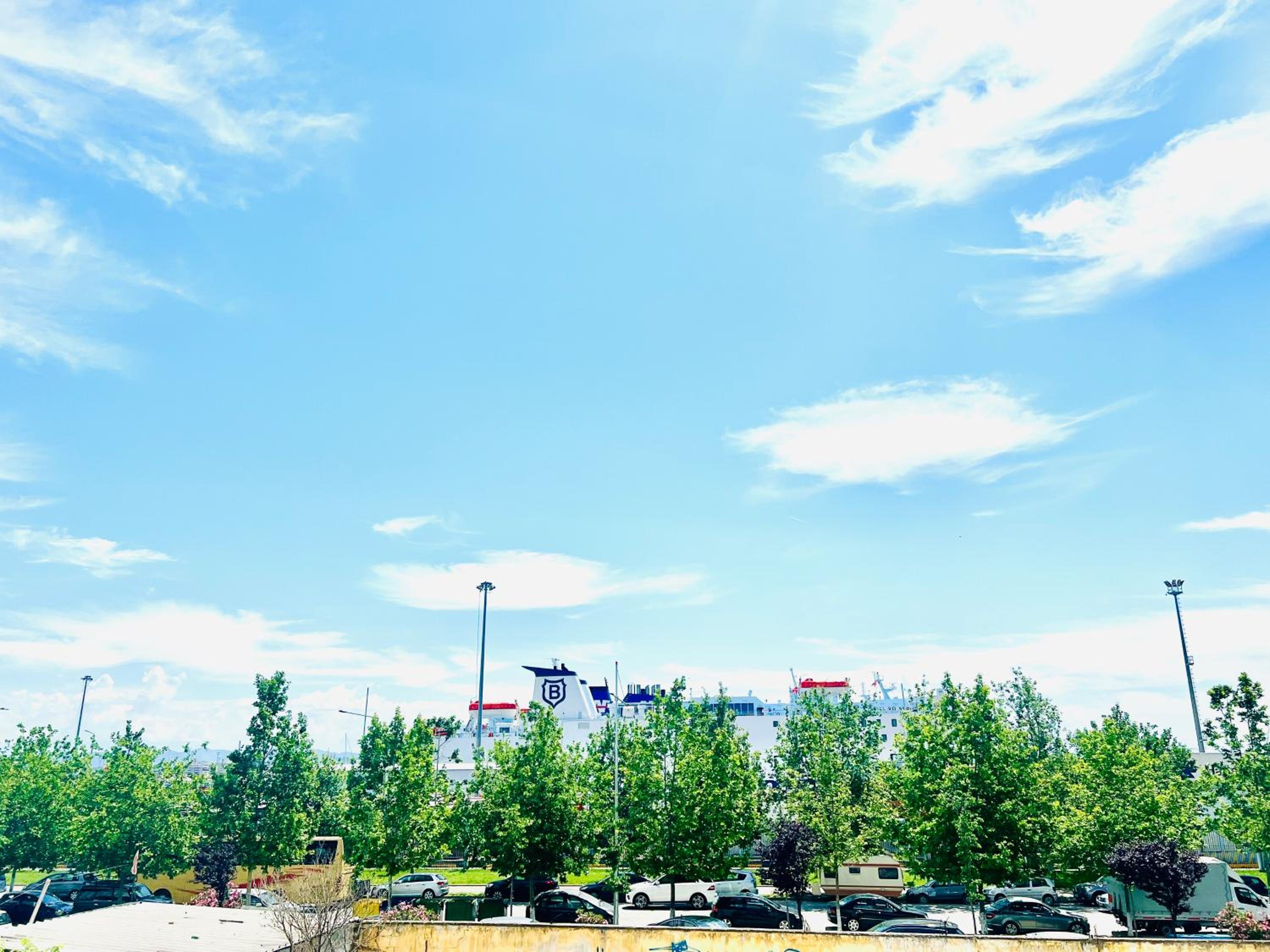 Hotel Lovely 3-bedroom rental unit in Durrës - Image 1