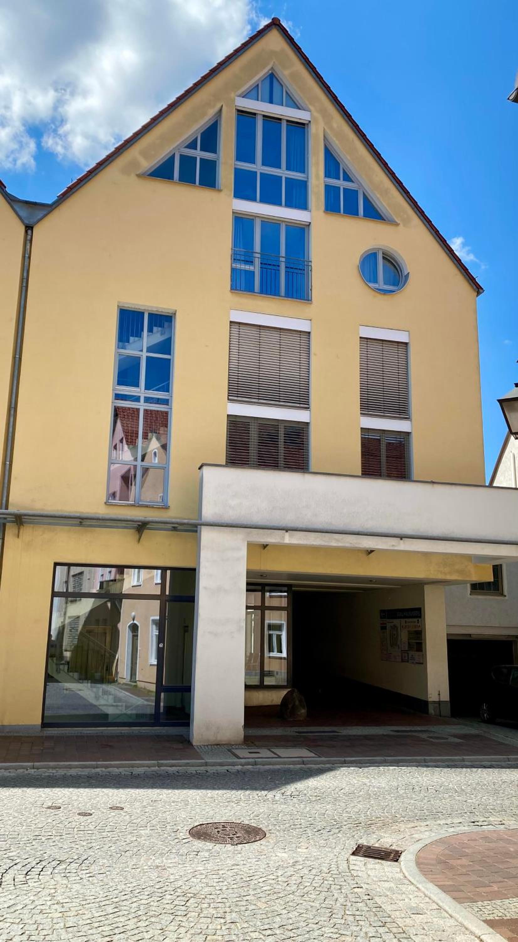 Luxury Penthouse for 8 - Center - Parking - Therme 8 min - Airport 15 min