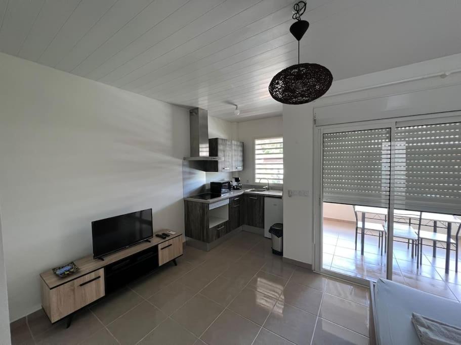 Beau studio proche de la plage view 2