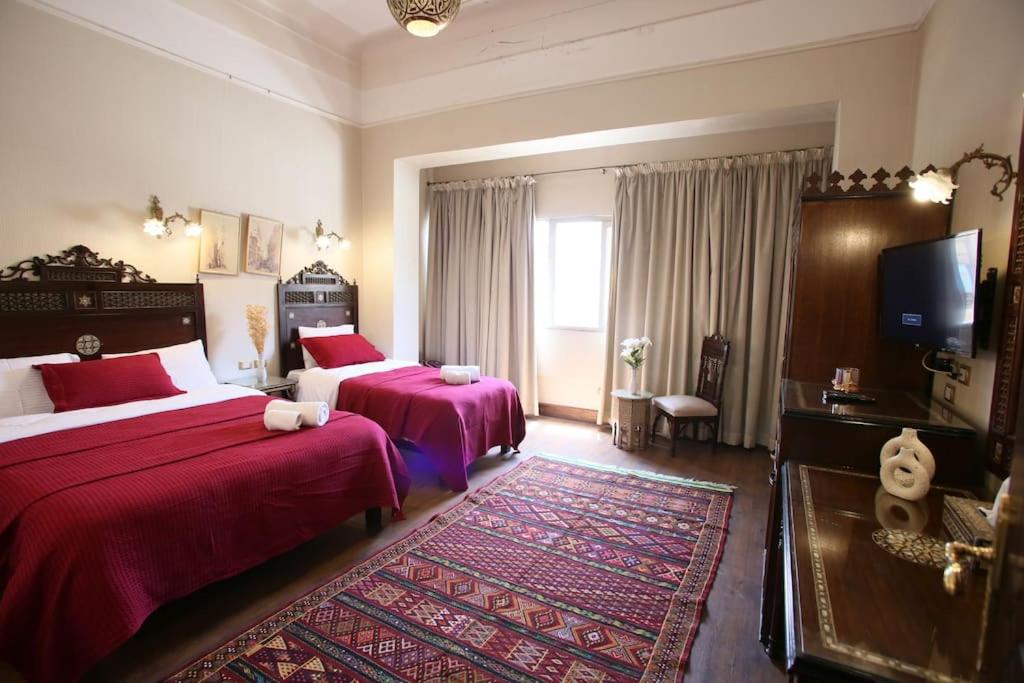 Authentic Arabesque 4BR Apt in Downtown - Mint 36