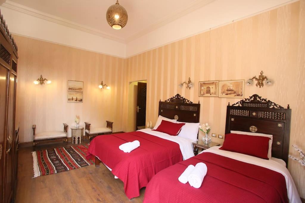 Authentic Arabesque 4BR Apt in Downtown - Mint 36