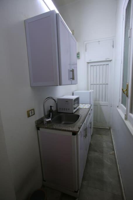 Authentic Arabesque 4BR Apt in Downtown - Mint 36