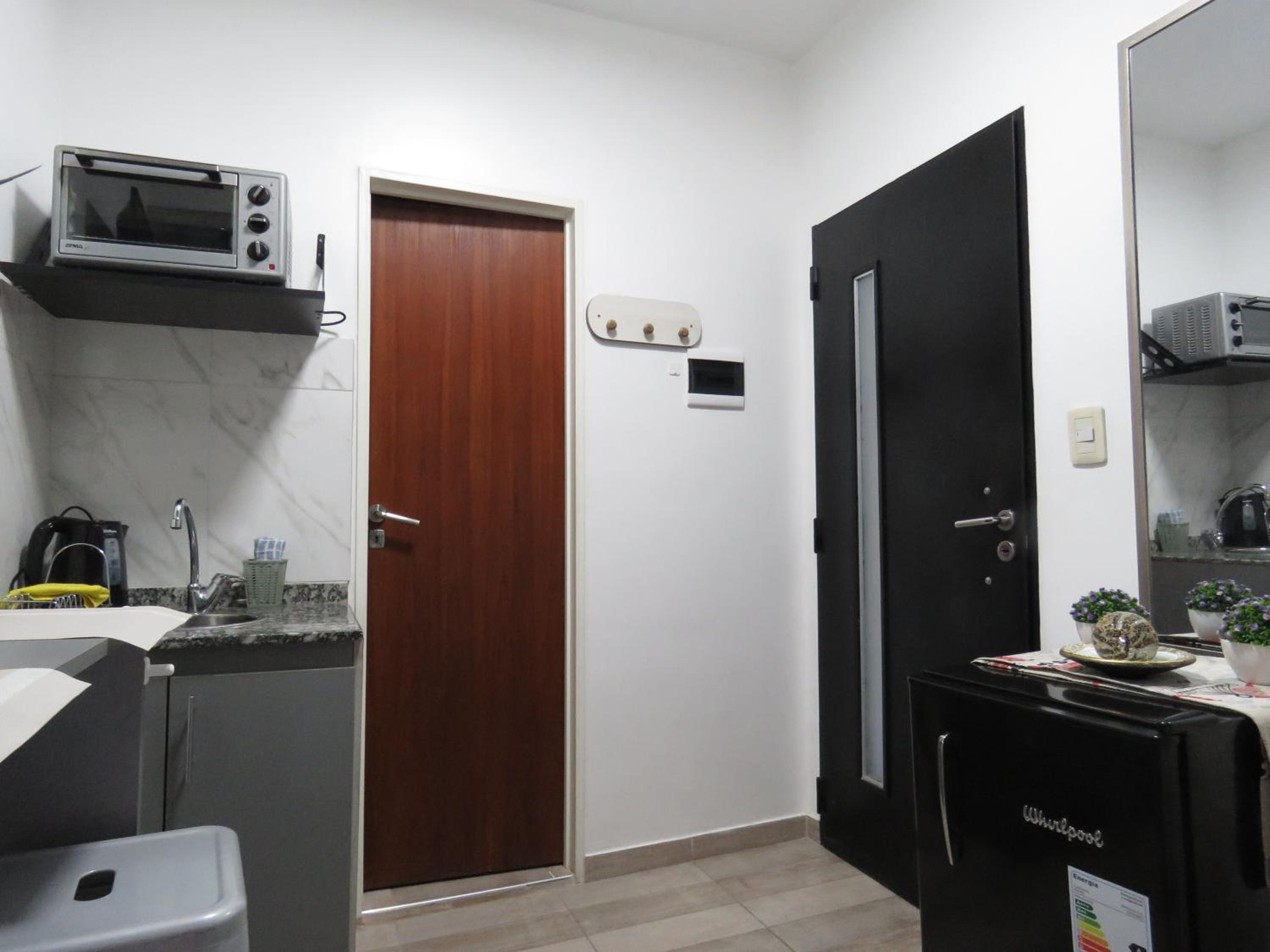 Departamento Moderno, equipado en Vicente Lopez , Ideal River Plate ,Tecnópolis ,100 metros del tren