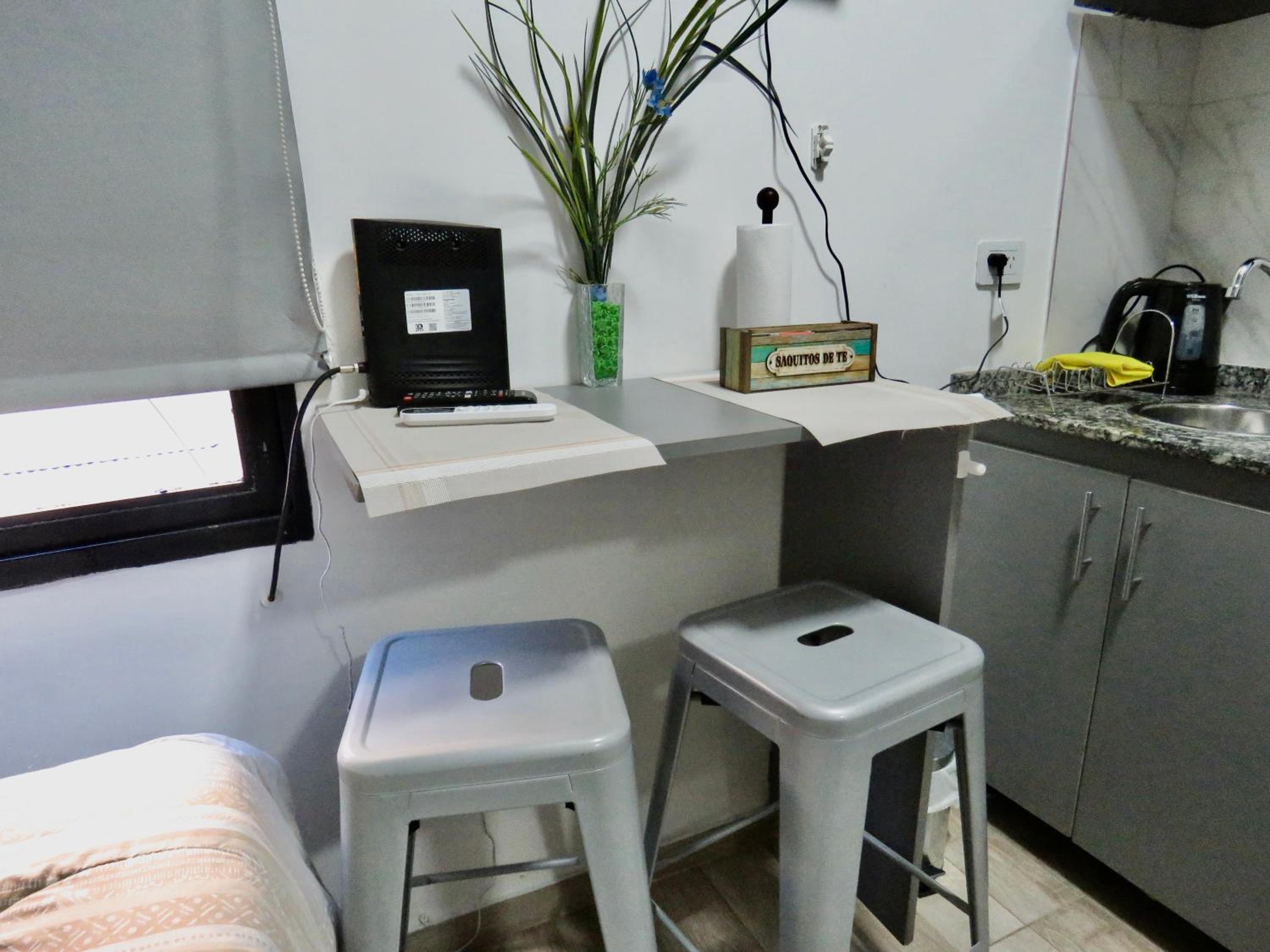 Departamento Moderno, equipado en Vicente Lopez , Ideal River Plate ,Tecnópolis ,100 metros del tren