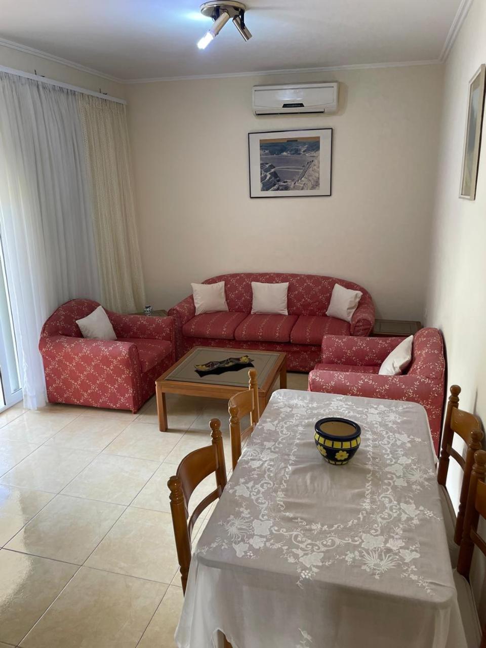 Classic sea view apartment