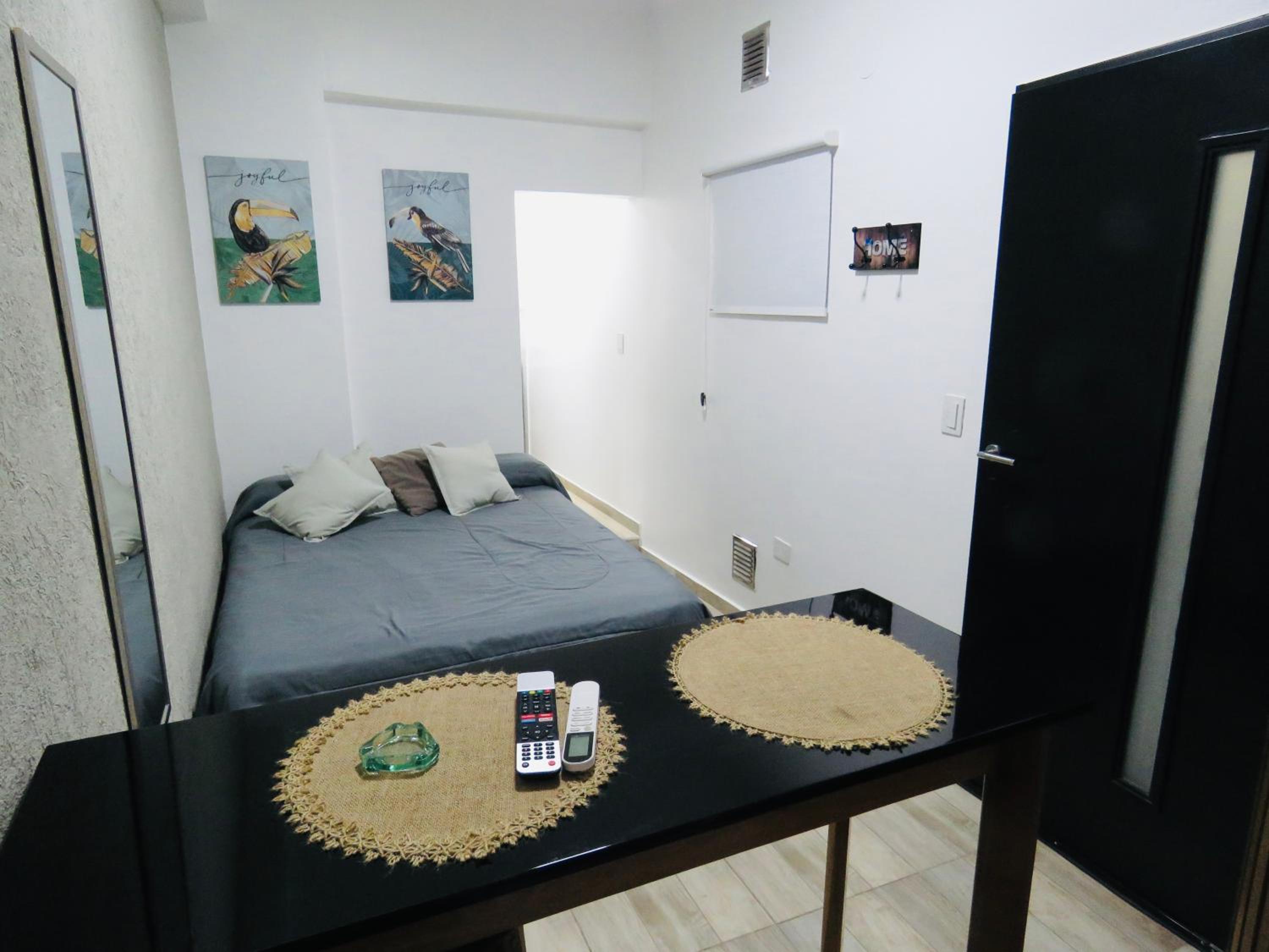 Departamento Moderno, equipado en Vicente Lopez , Ideal River Plate ,Tecnópolis ,100 metros del tren