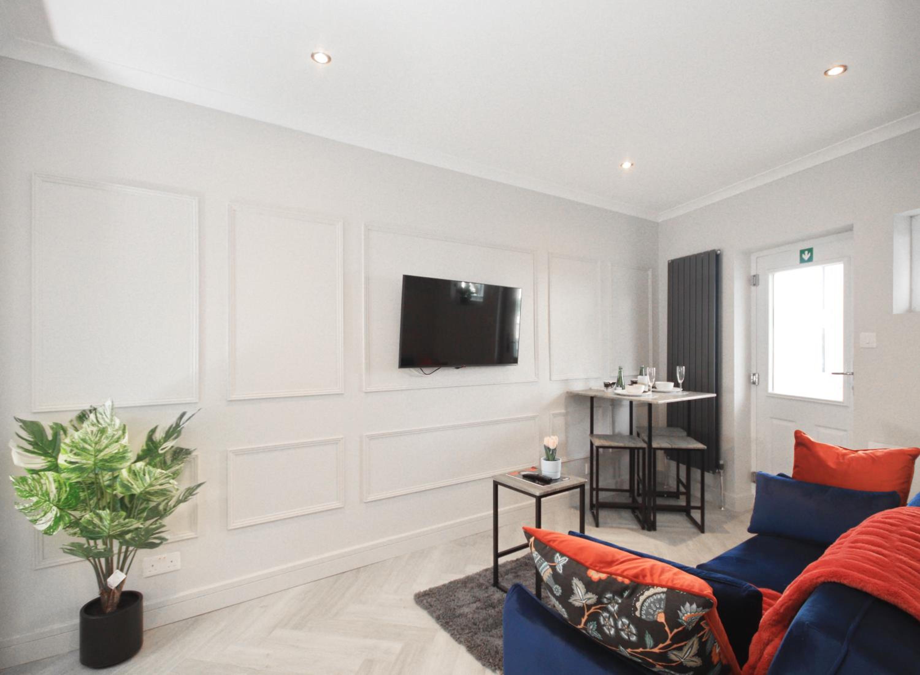 Rayan Heights Cosy 1 bedroom flat sleeps 2 perfect for contractors tourists families - Free parking
