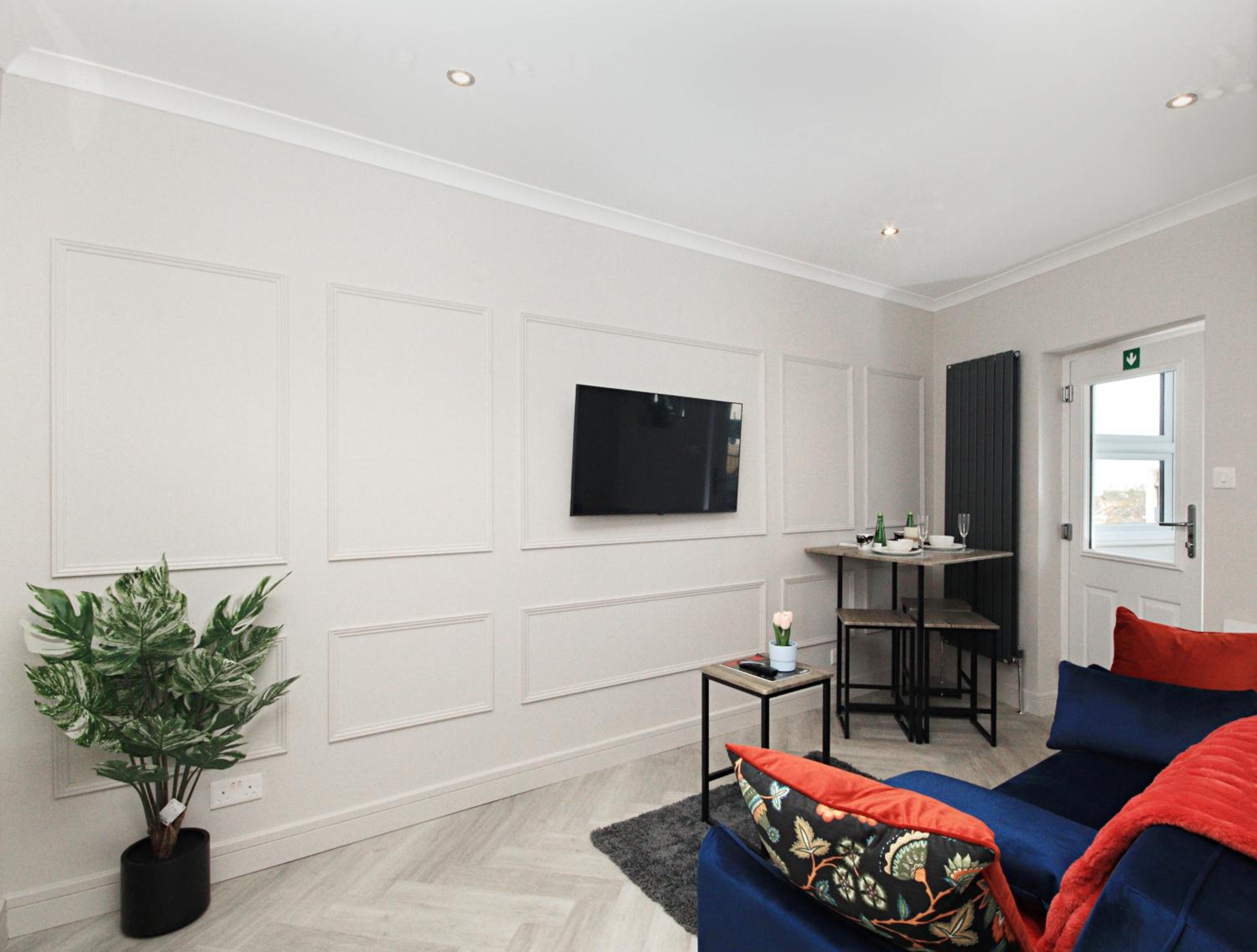 Rayan Heights Cosy 1 bedroom flat sleeps 2 perfect for contractors tourists families - Free parking