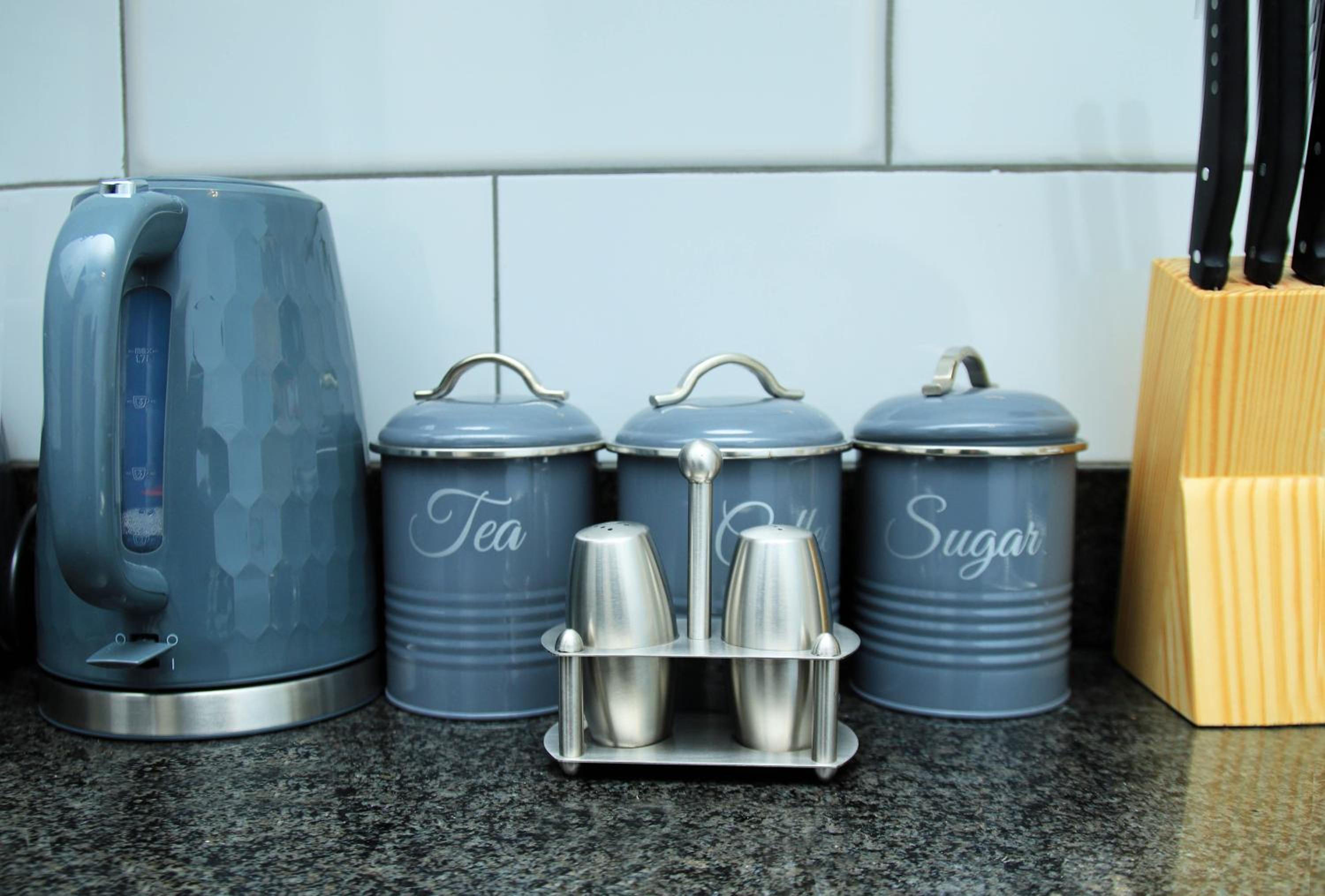 Rayan Heights Cosy 1 bedroom flat sleeps 2 perfect for contractors tourists families - Free parking